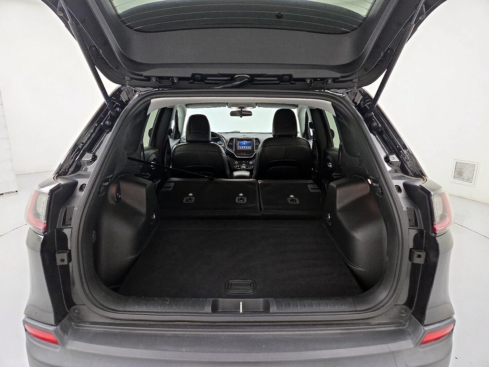 2019 Jeep Cherokee Latitude Plus - Photo 22