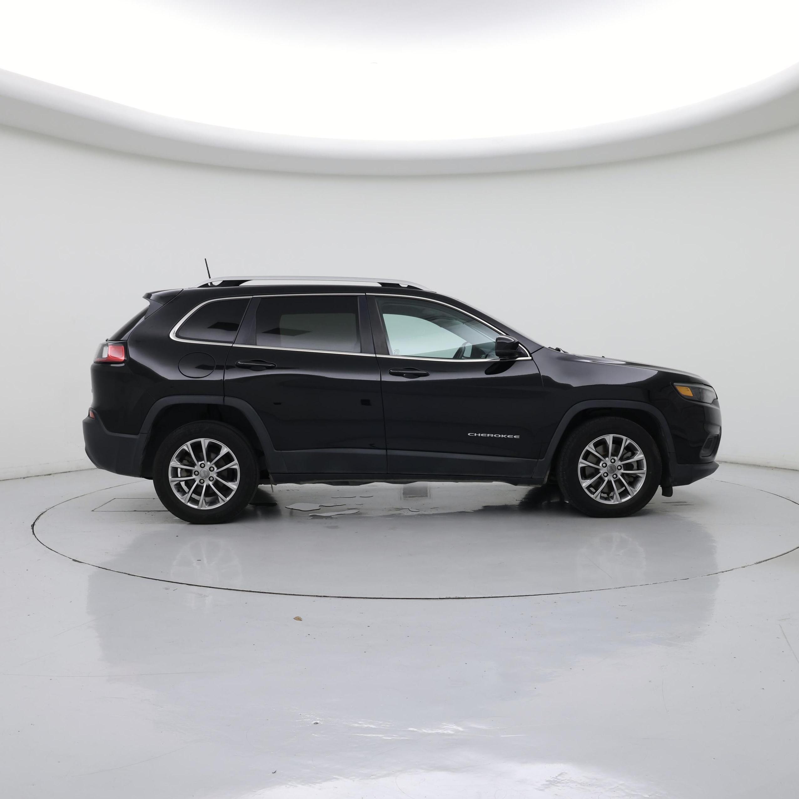 Thumbnail: 2019 Jeep Cherokee - 7