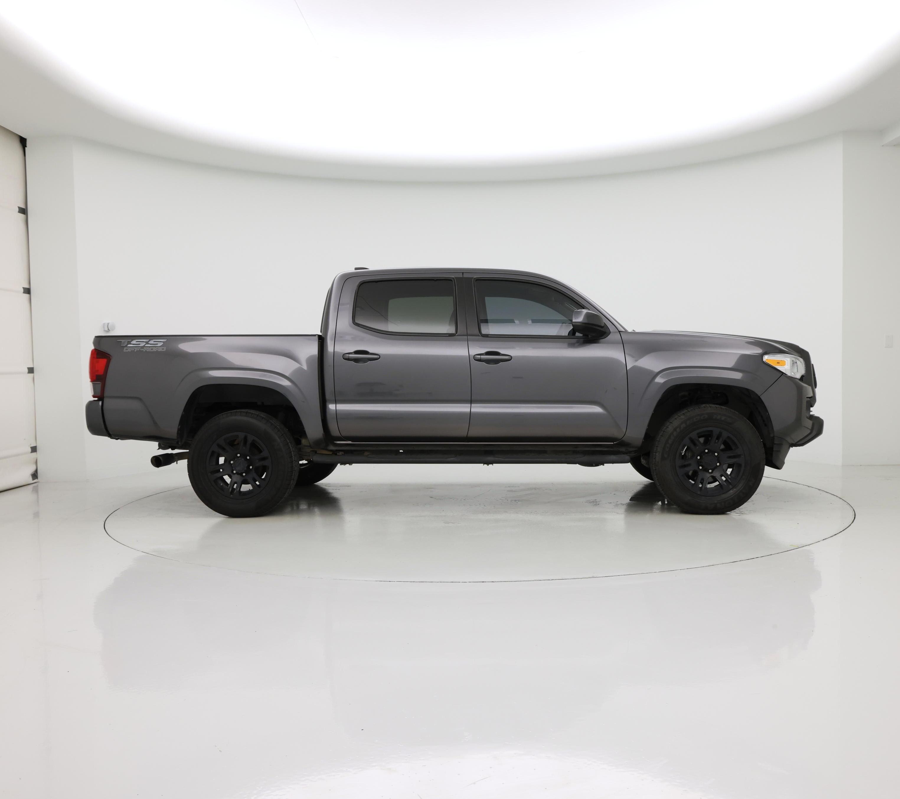 Thumbnail: 2020 Toyota Tacoma - 7