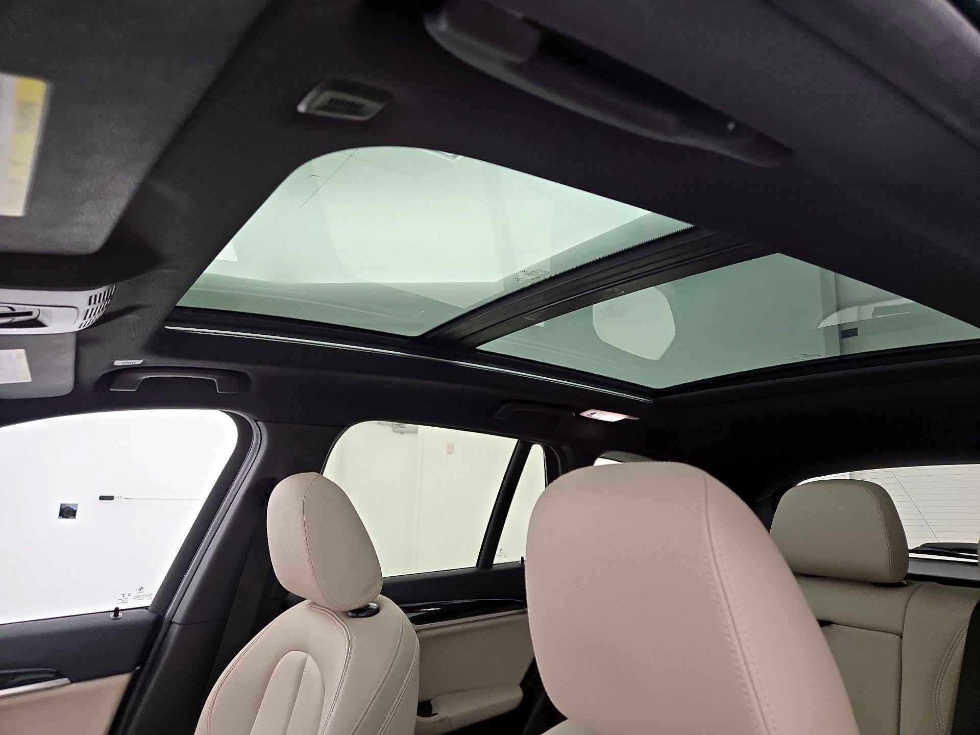 Thumbnail: 2018 BMW X1 - 19