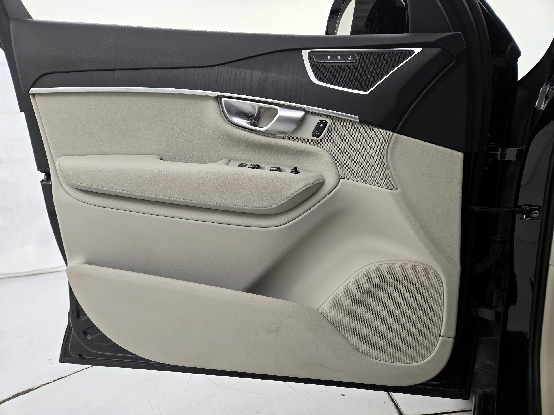 Thumbnail: 2020 Volvo XC90 - 12