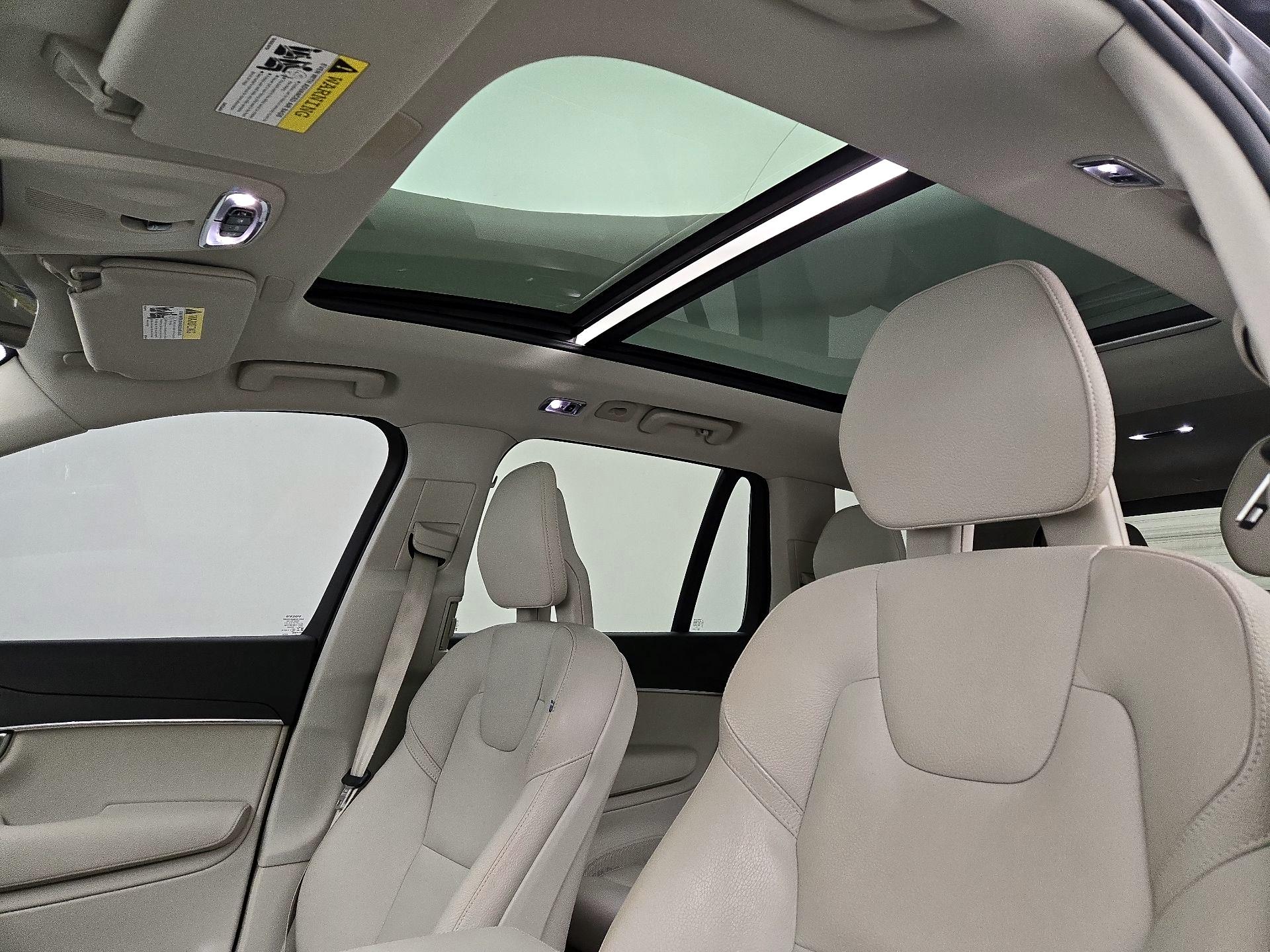 Thumbnail: 2020 Volvo XC90 - 20