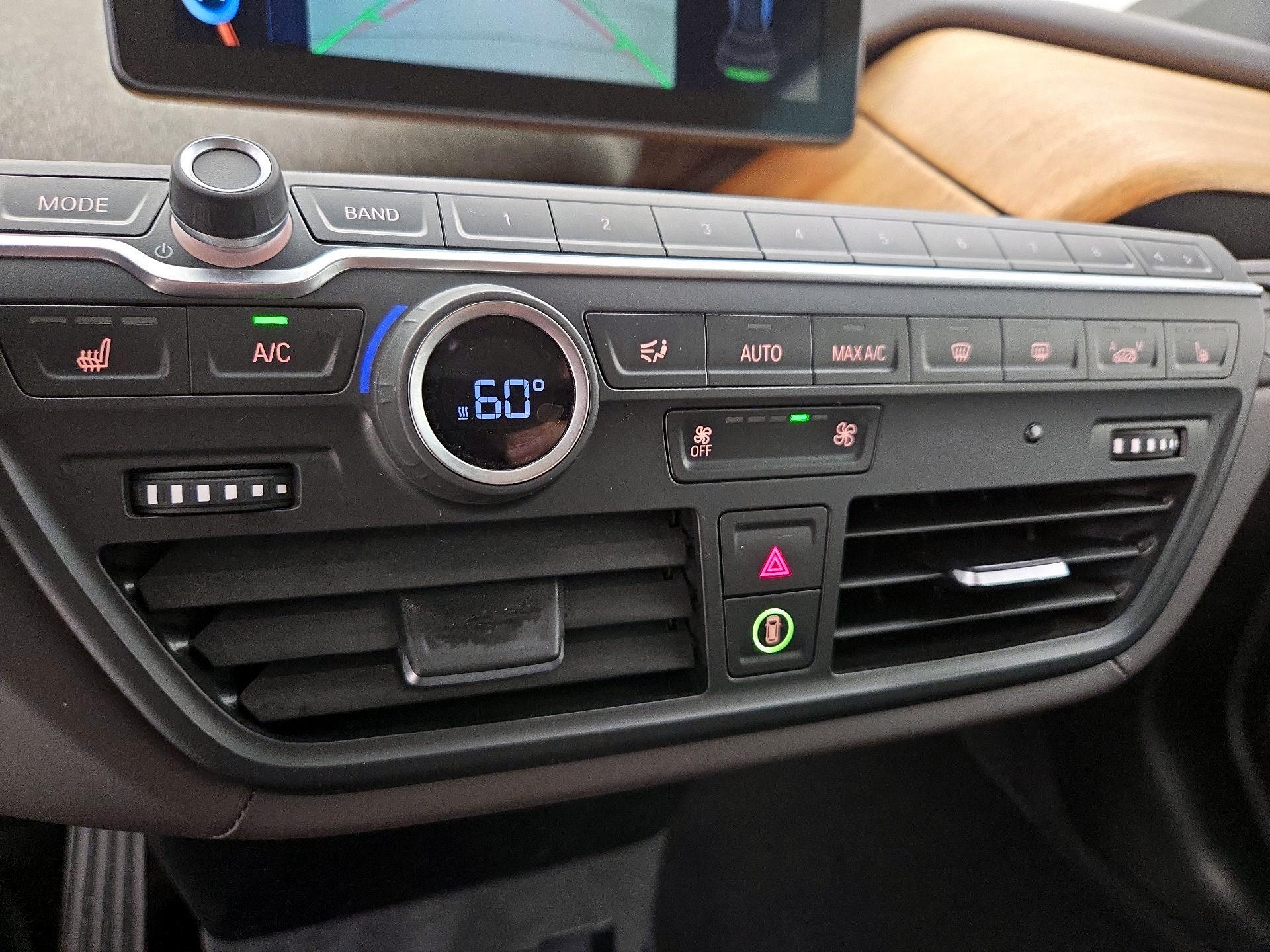 Thumbnail: 2015 BMW i3 - 16