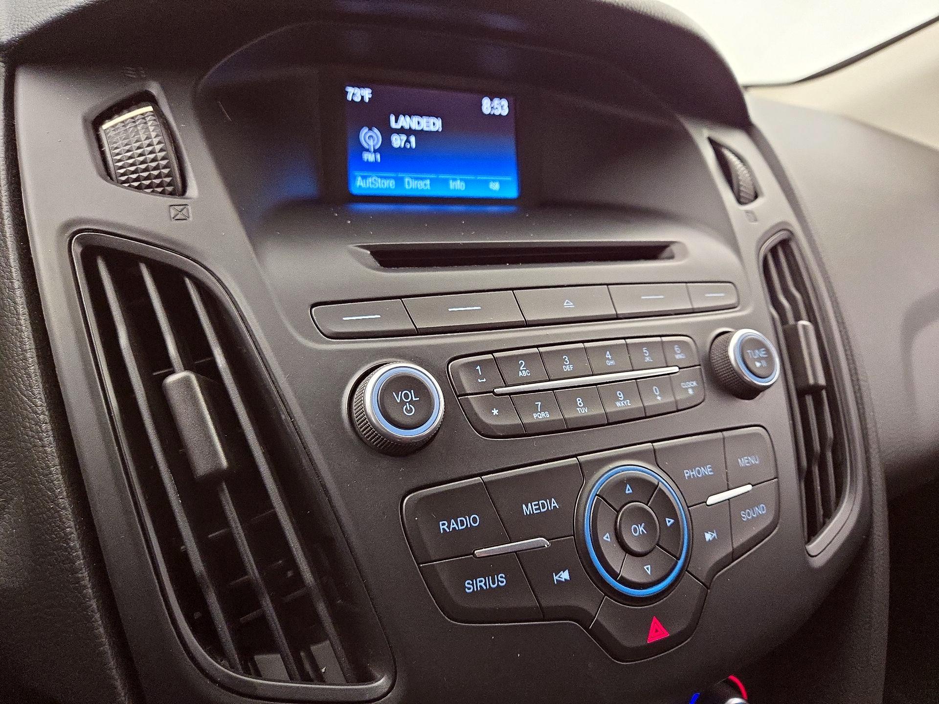 Thumbnail: 2016 Ford Focus - 15