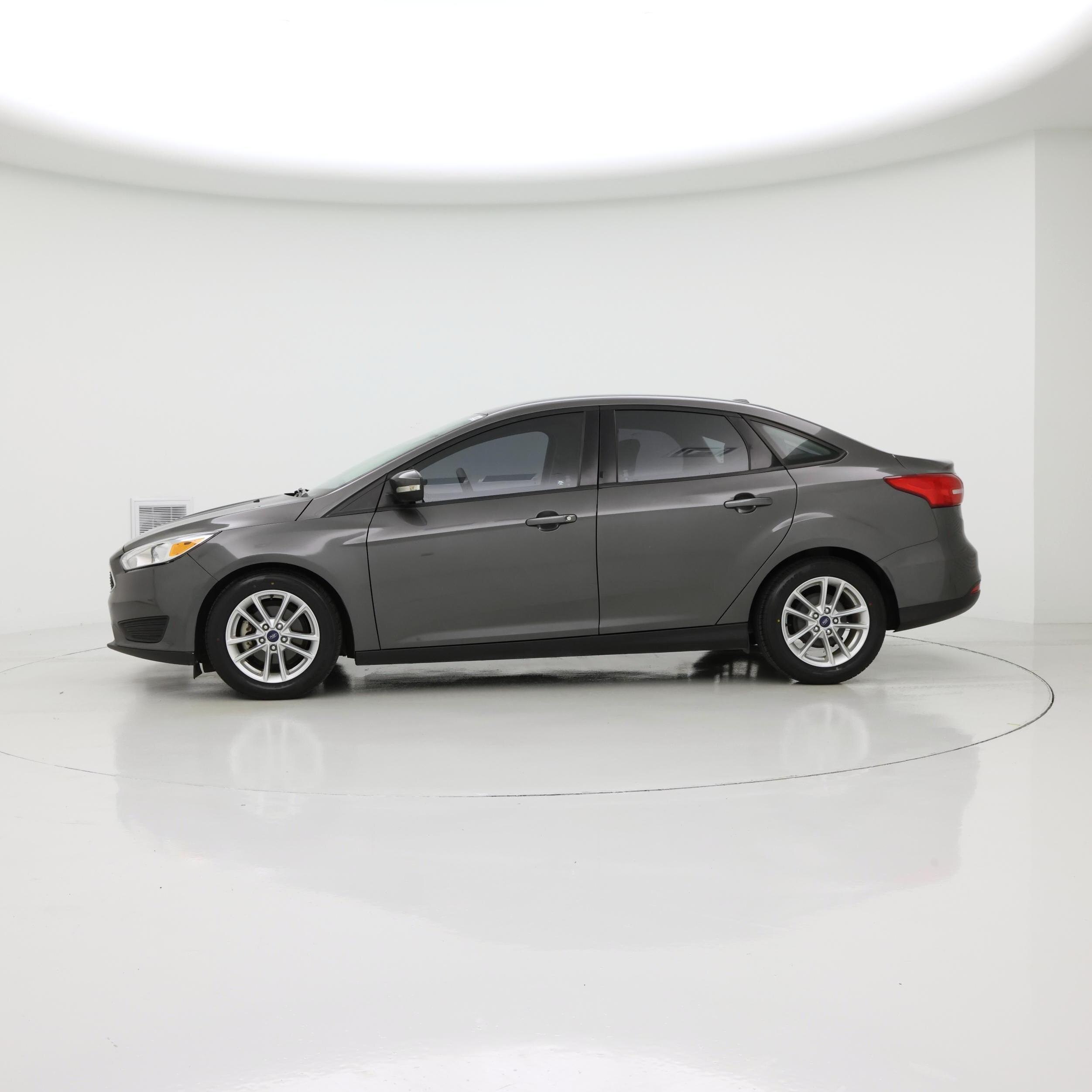 Thumbnail: 2016 Ford Focus - 3