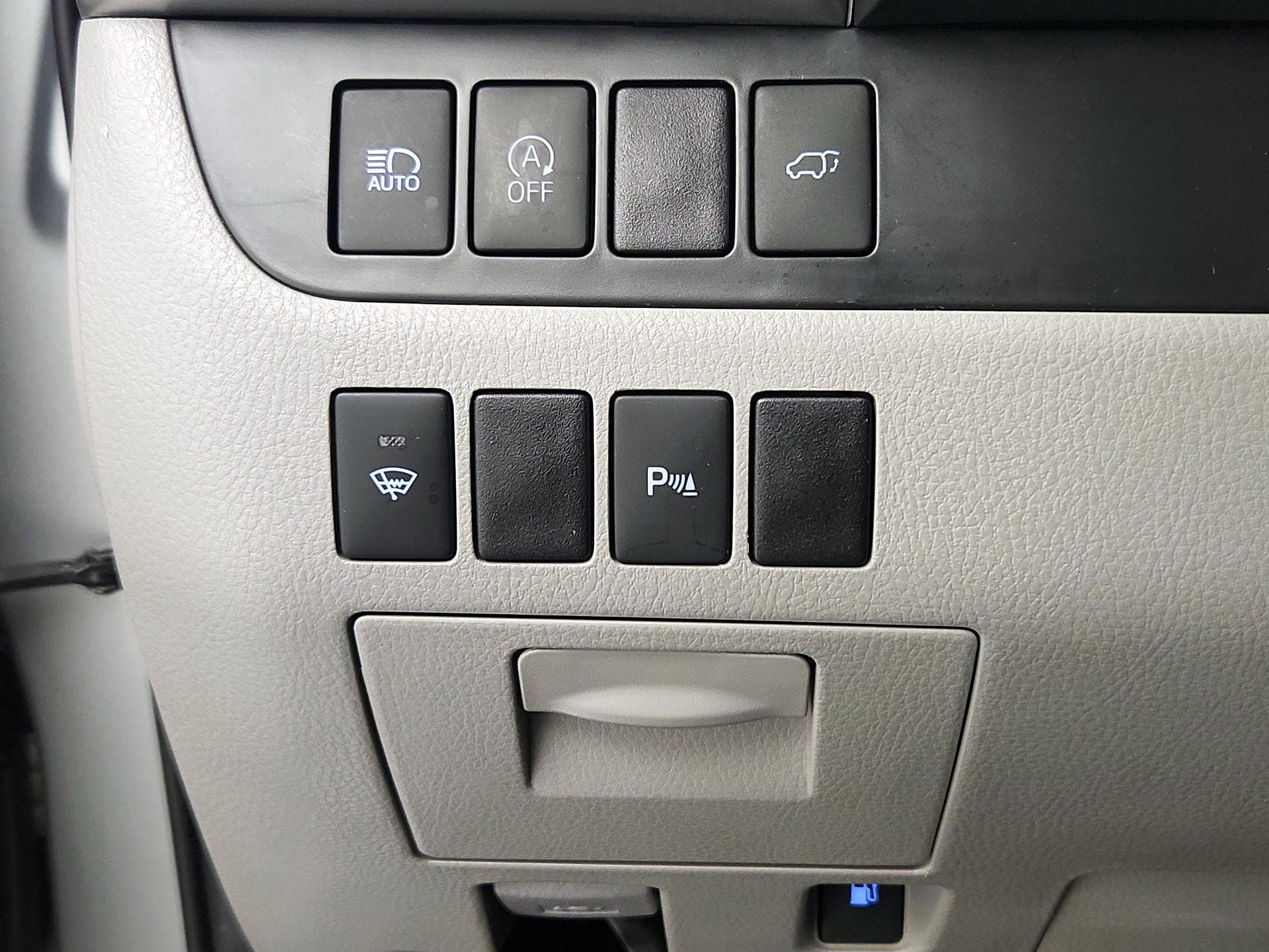 Thumbnail: 2019 Toyota Highlander - 13