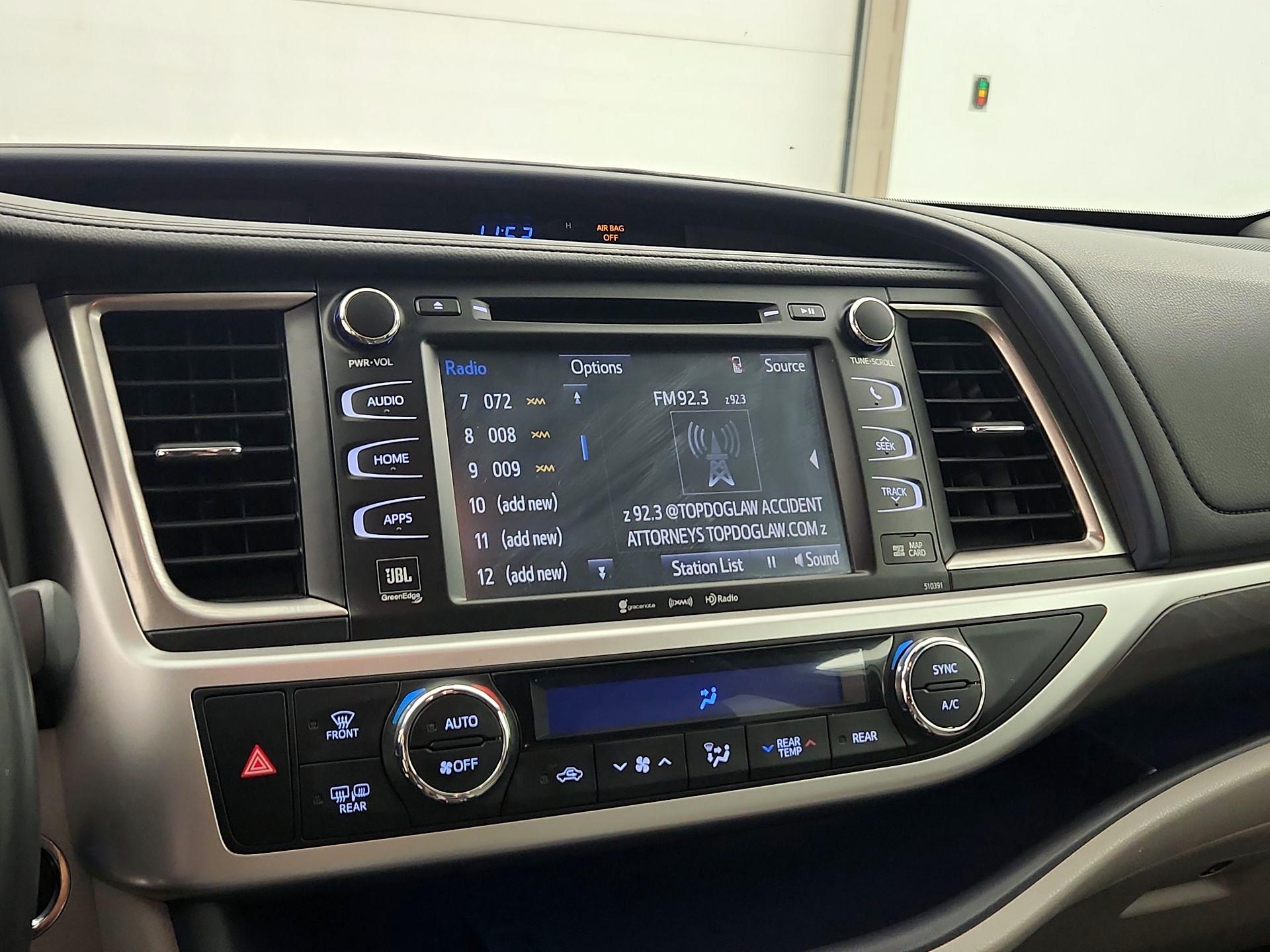 Thumbnail: 2019 Toyota Highlander - 16