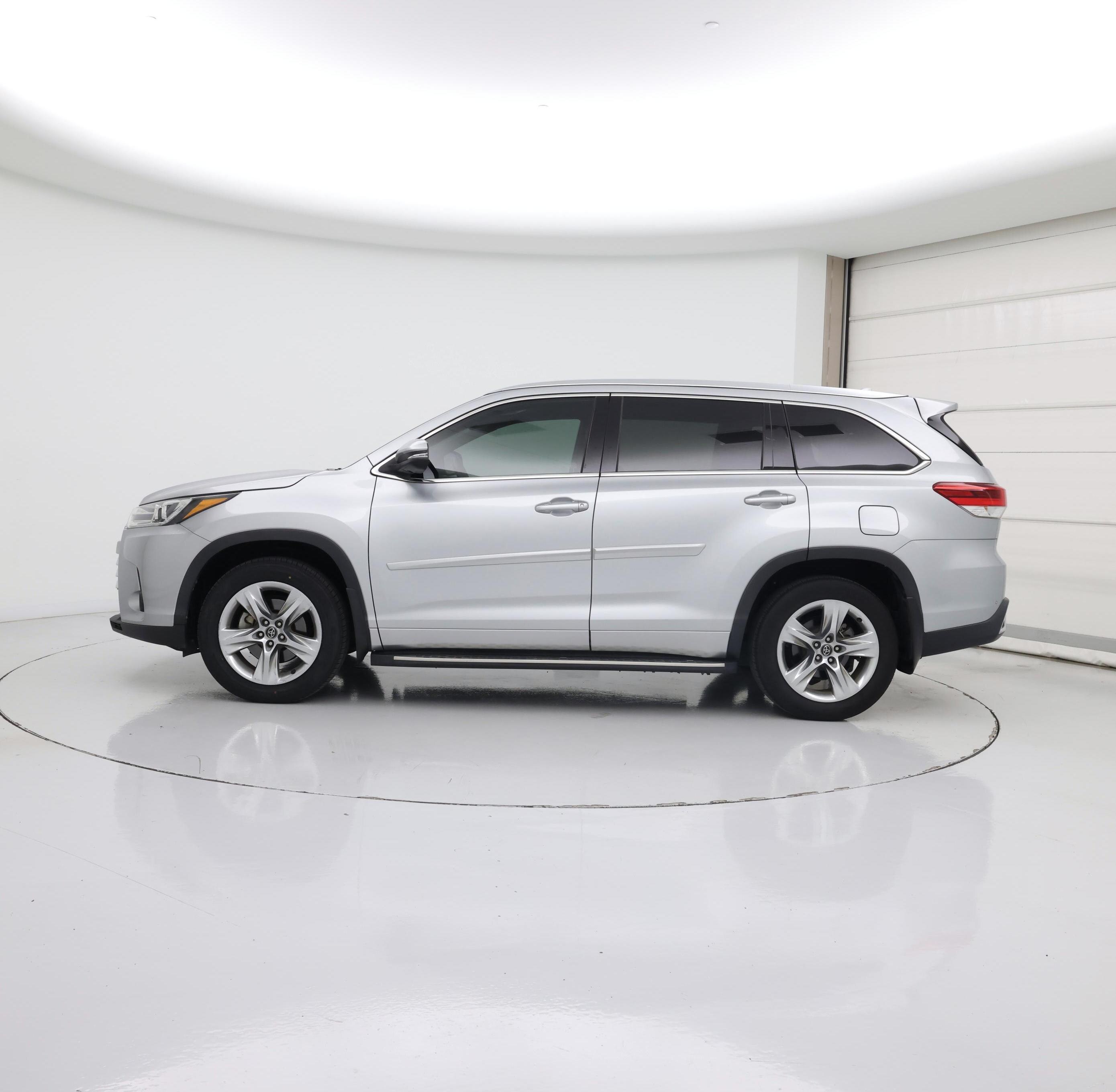 Thumbnail: 2019 Toyota Highlander - 3
