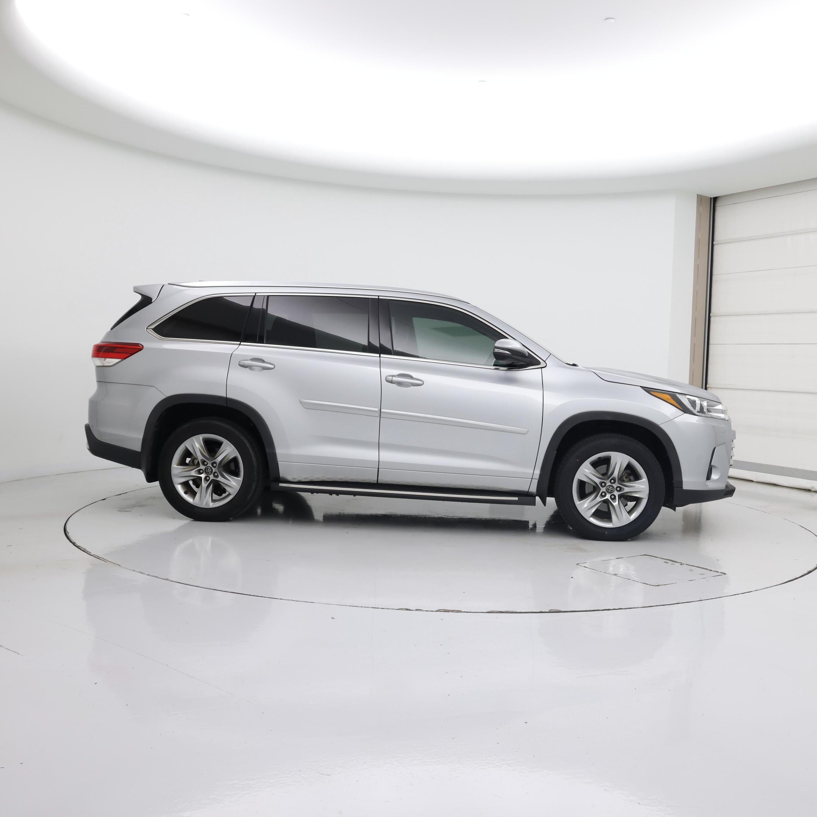 Thumbnail: 2019 Toyota Highlander - 7