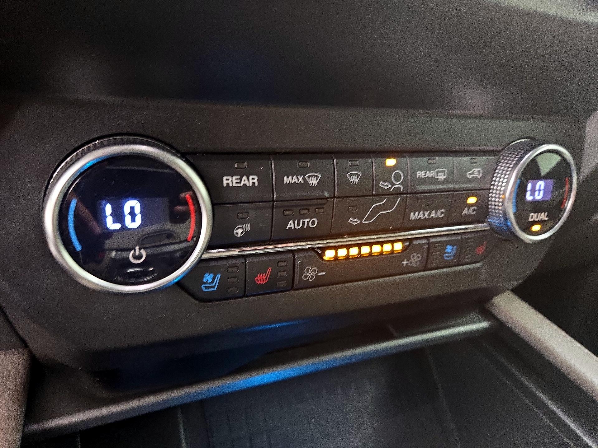 Thumbnail: 2019 Ford Expedition - 17