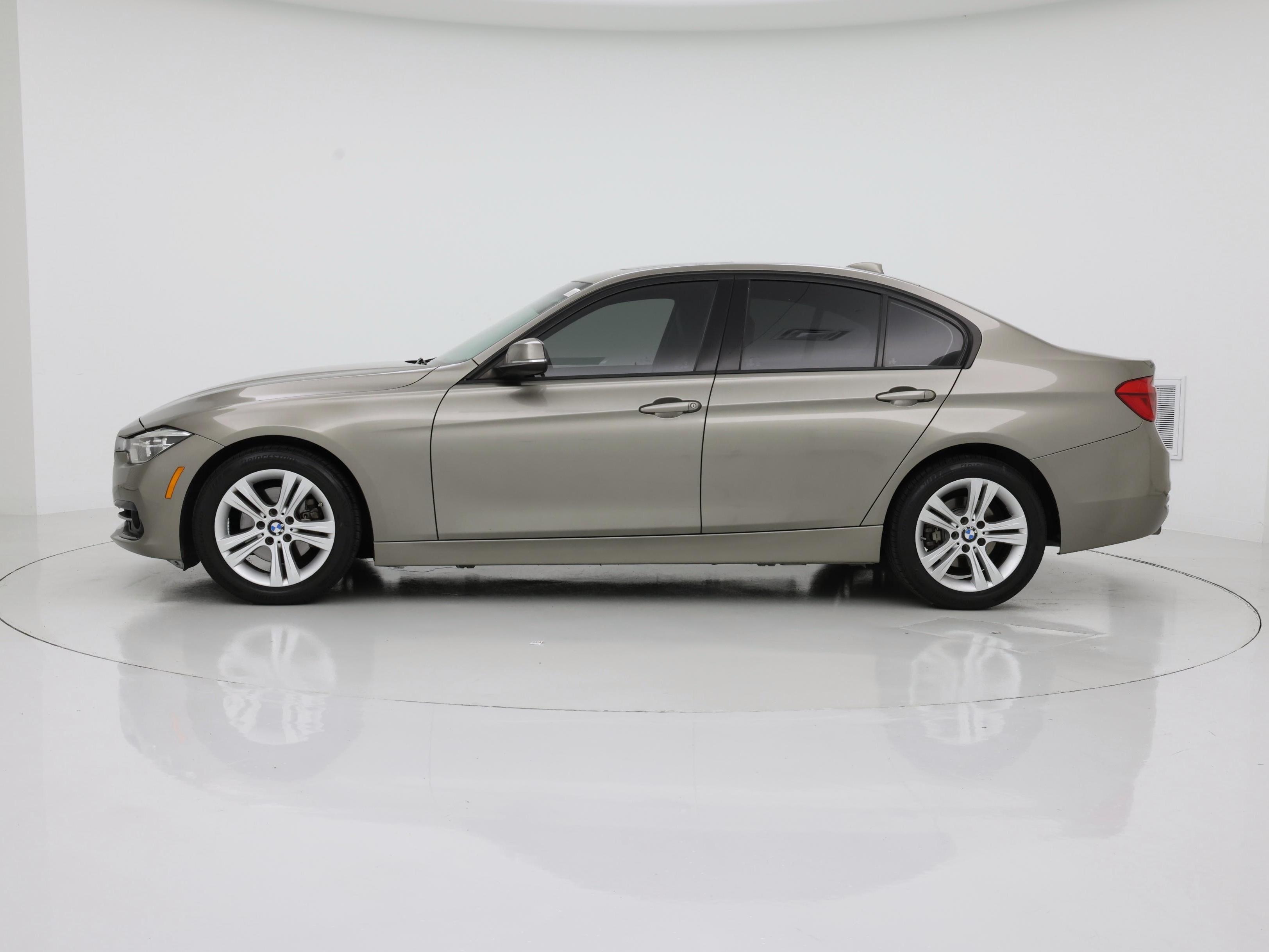 Thumbnail: 2016 BMW 3 Series - 3