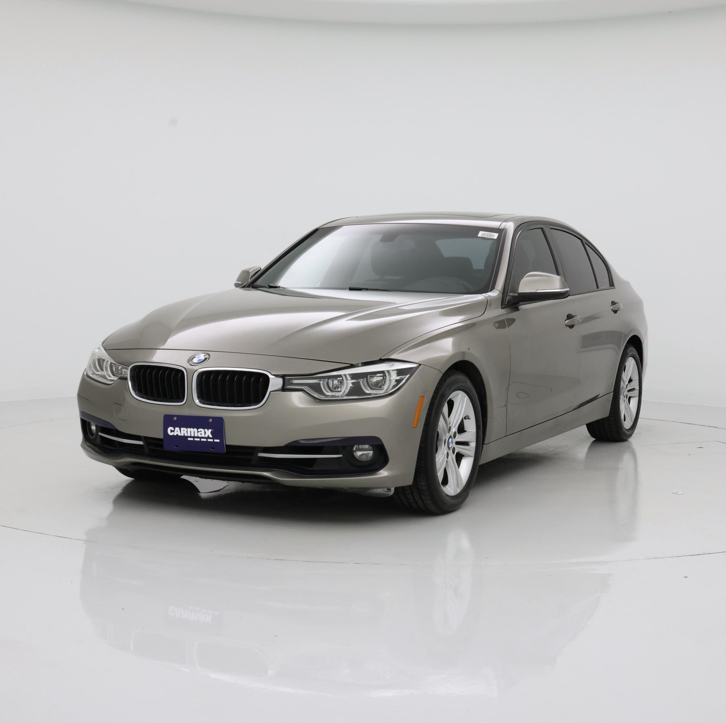 Thumbnail: 2016 BMW 3 Series - 4
