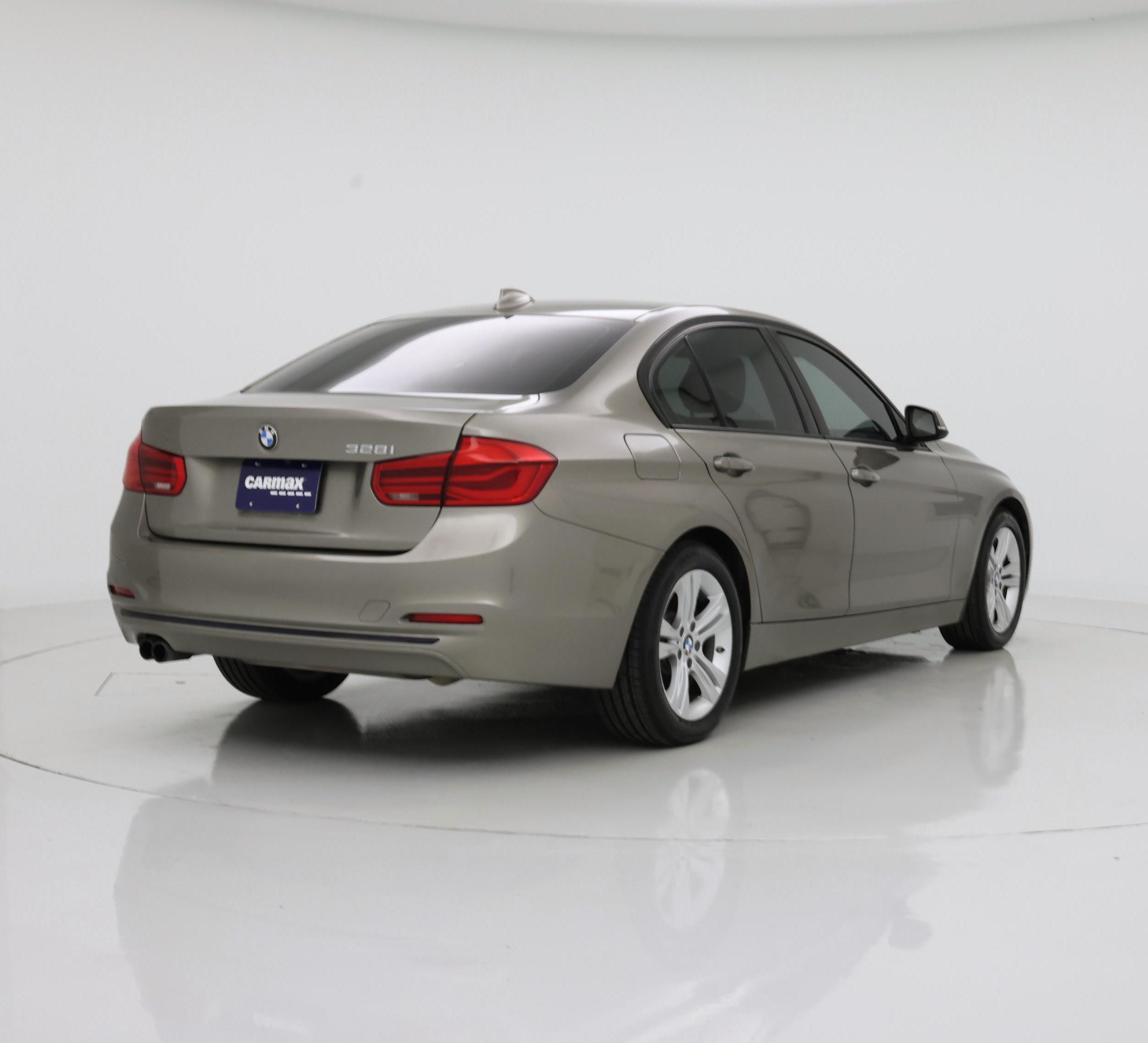 Thumbnail: 2016 BMW 3 Series - 8