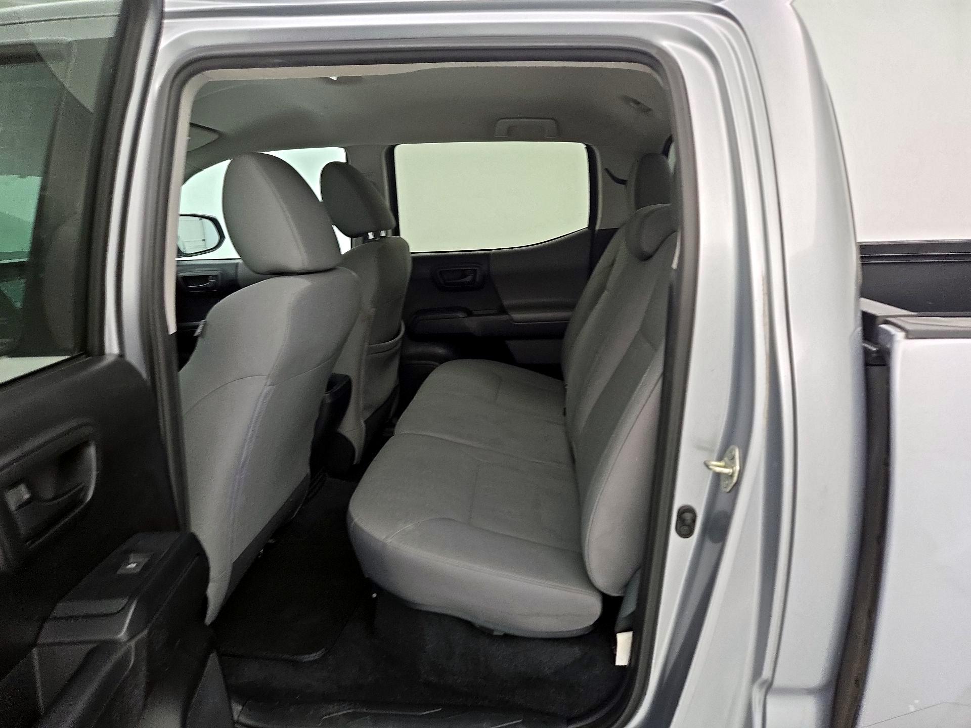 Thumbnail: 2019 Toyota Tacoma - 19