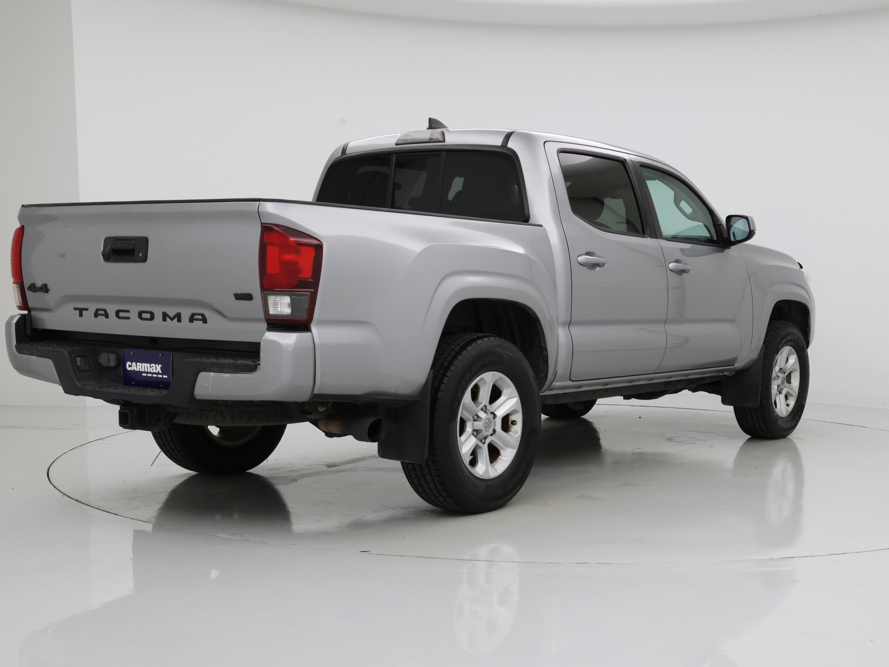 Thumbnail: 2019 Toyota Tacoma - 8