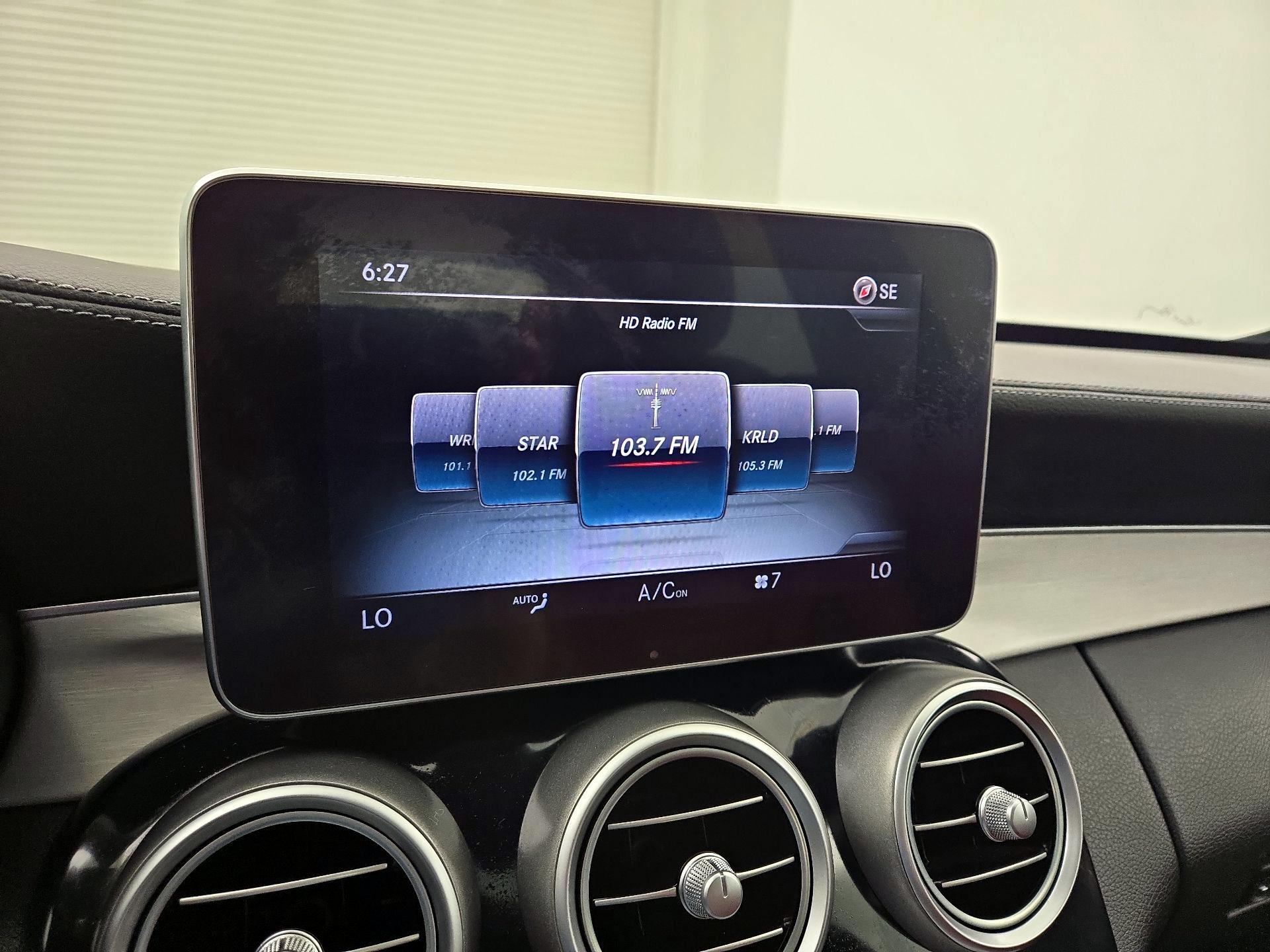 Thumbnail: 2015 Mercedes-Benz C-Class - 16