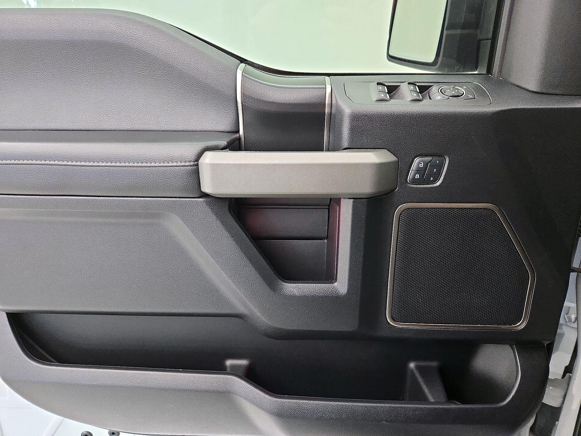 Thumbnail: 2017 Ford F-150 - 12