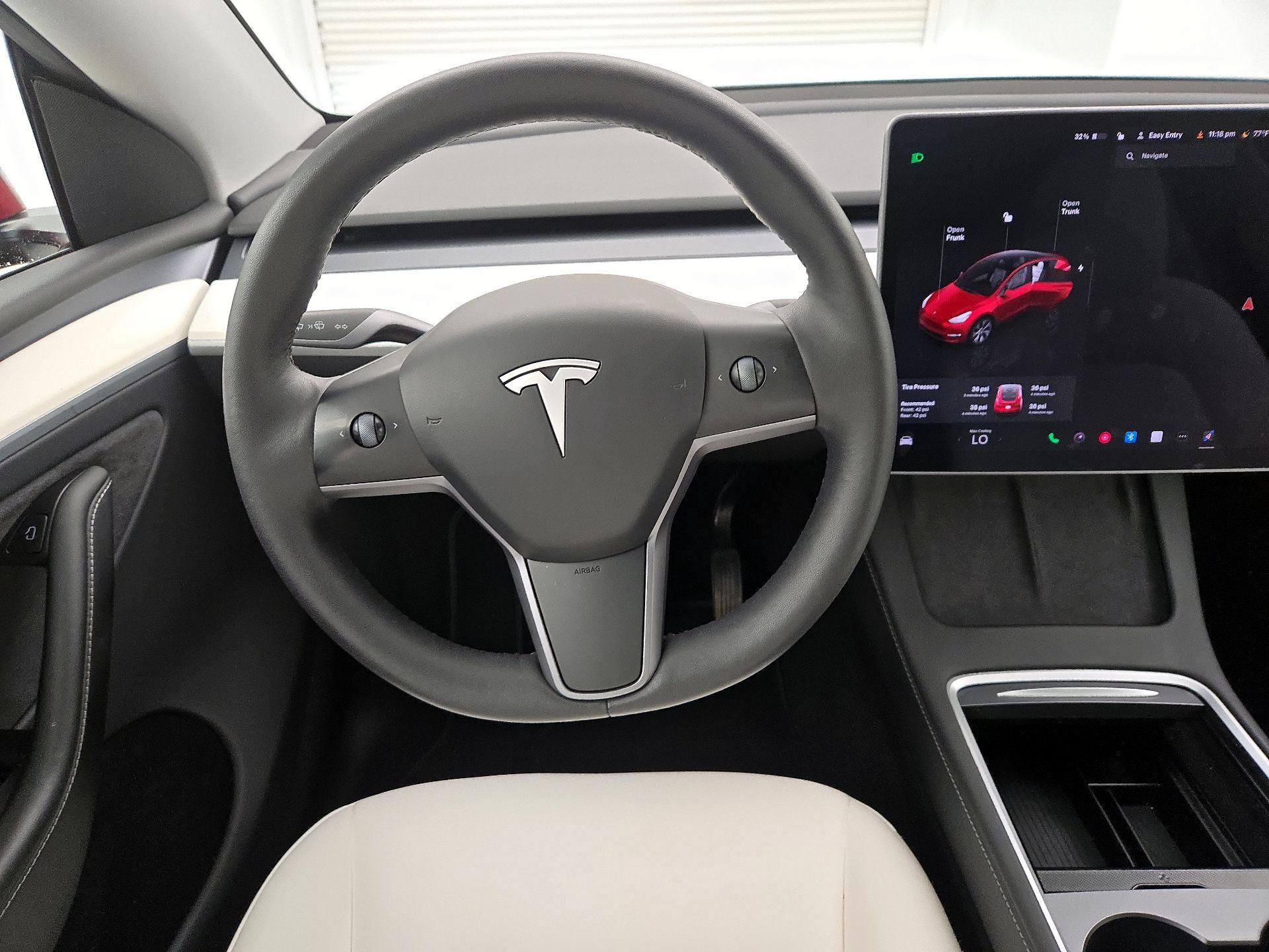 Thumbnail: 2023 Tesla Model Y - 10