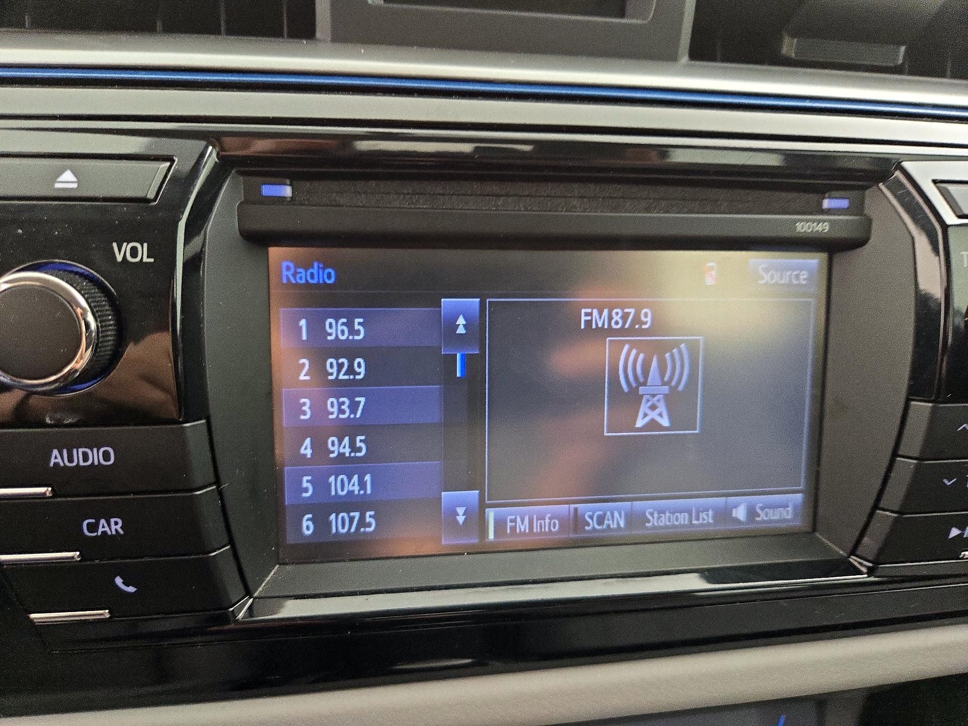 Thumbnail: 2015 Toyota Corolla - 15