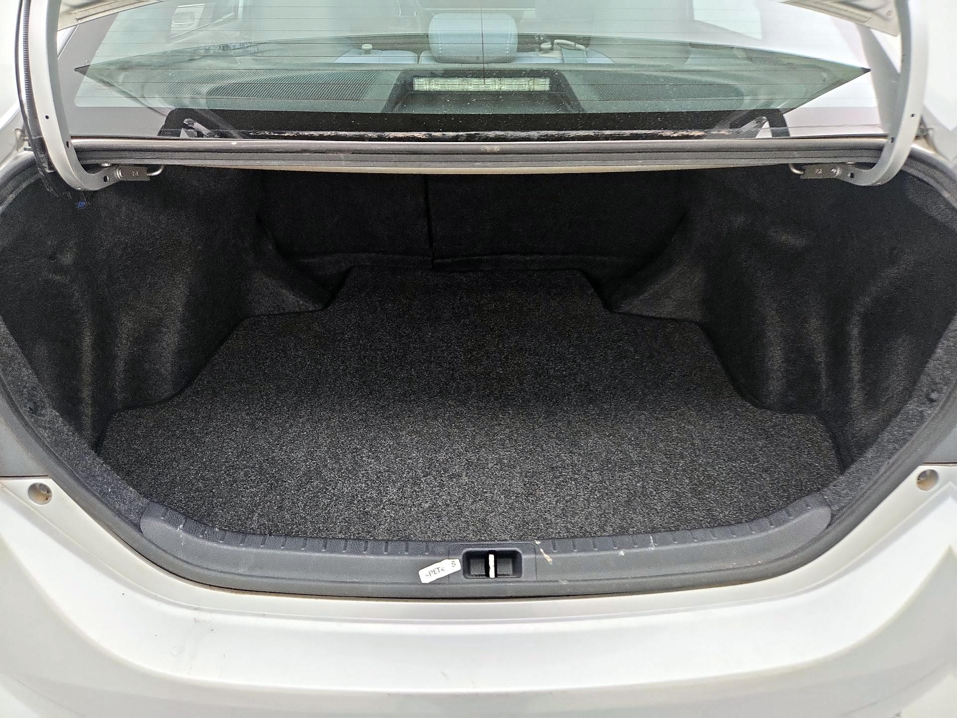 Thumbnail: 2015 Toyota Corolla - 20