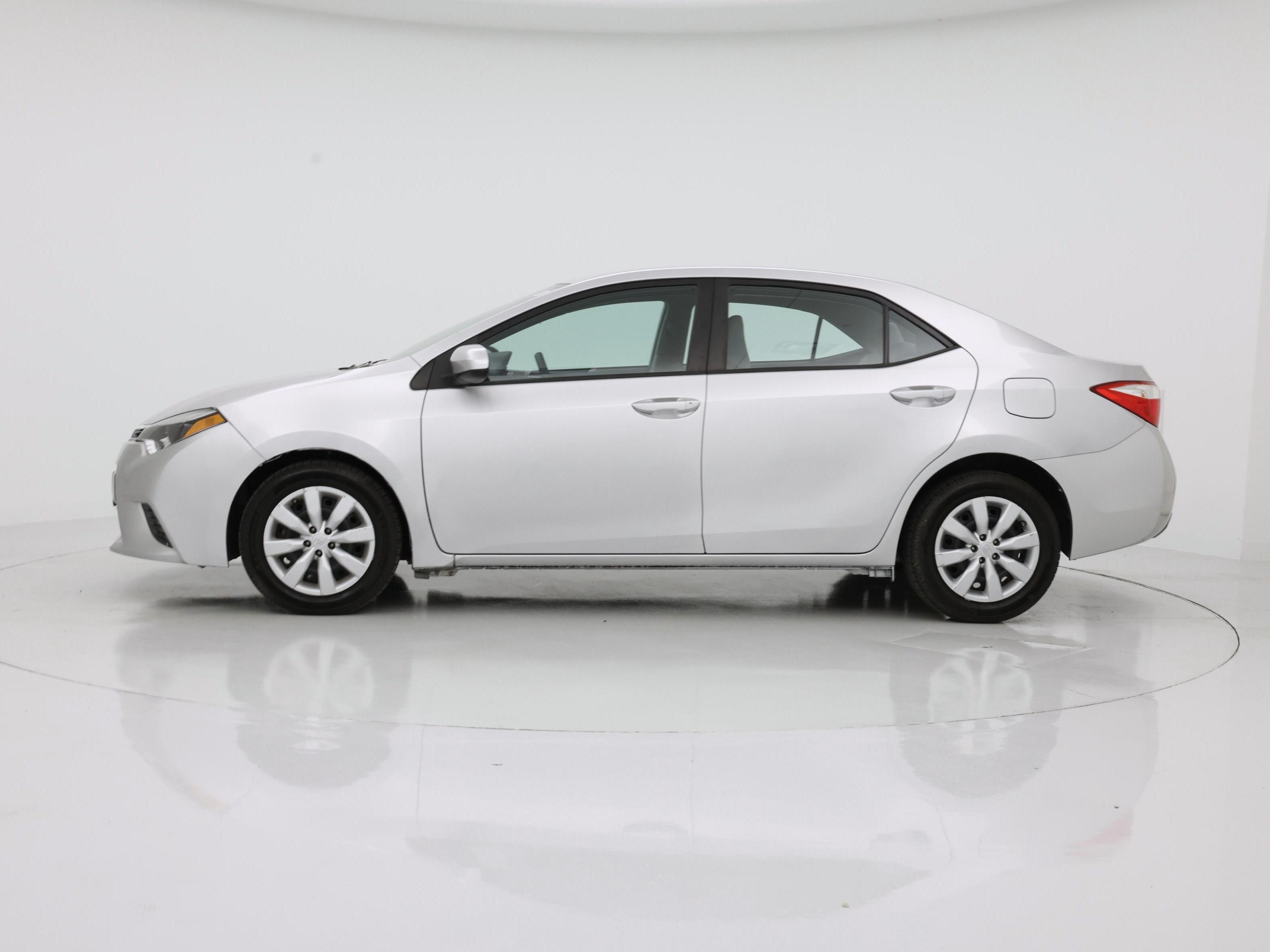 Thumbnail: 2015 Toyota Corolla - 3