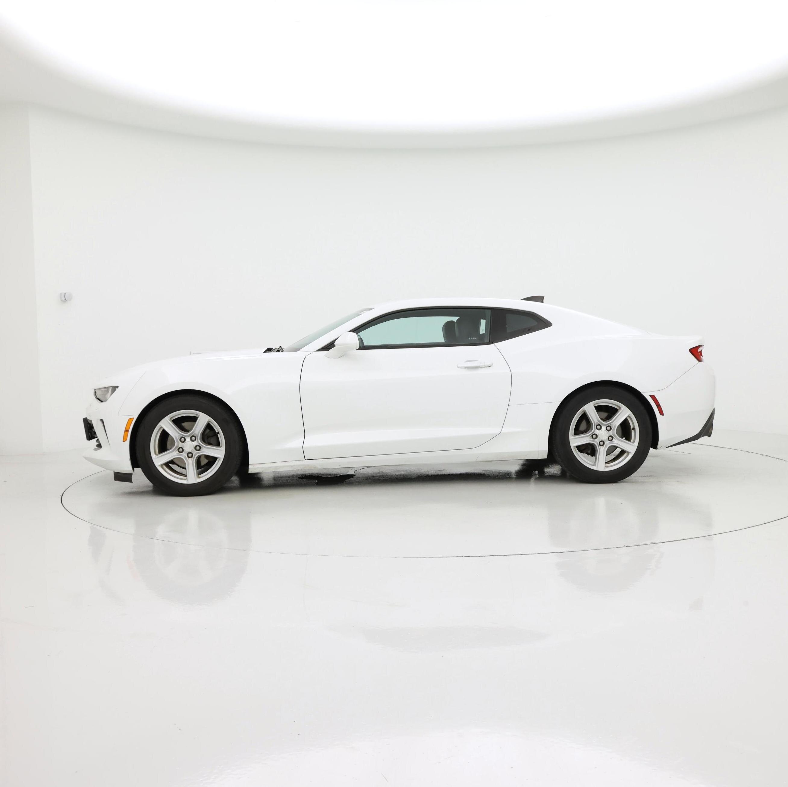 Thumbnail: 2017 Chevrolet Camaro - 3