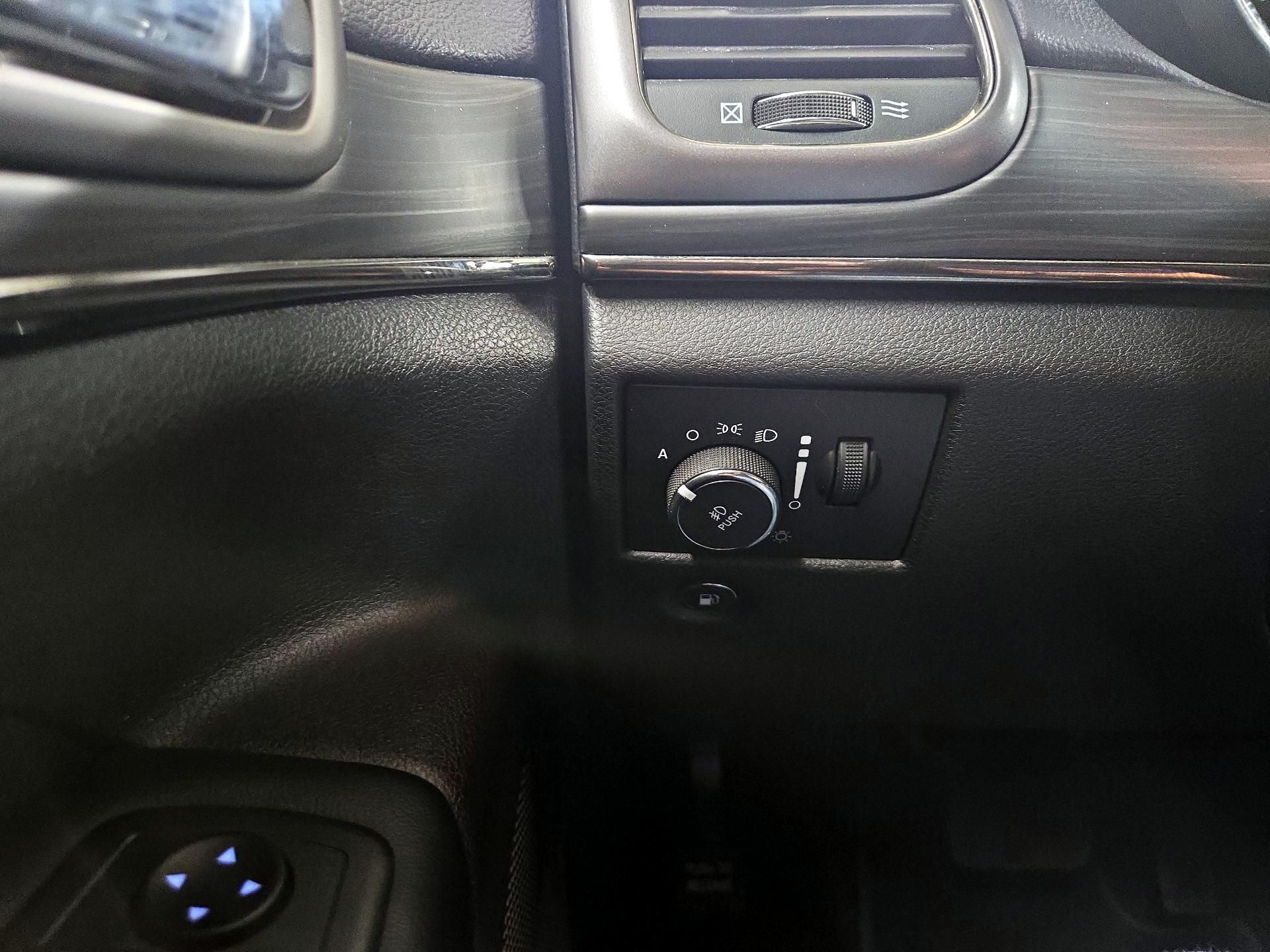 Thumbnail: 2019 Jeep Grand Cherokee - 13