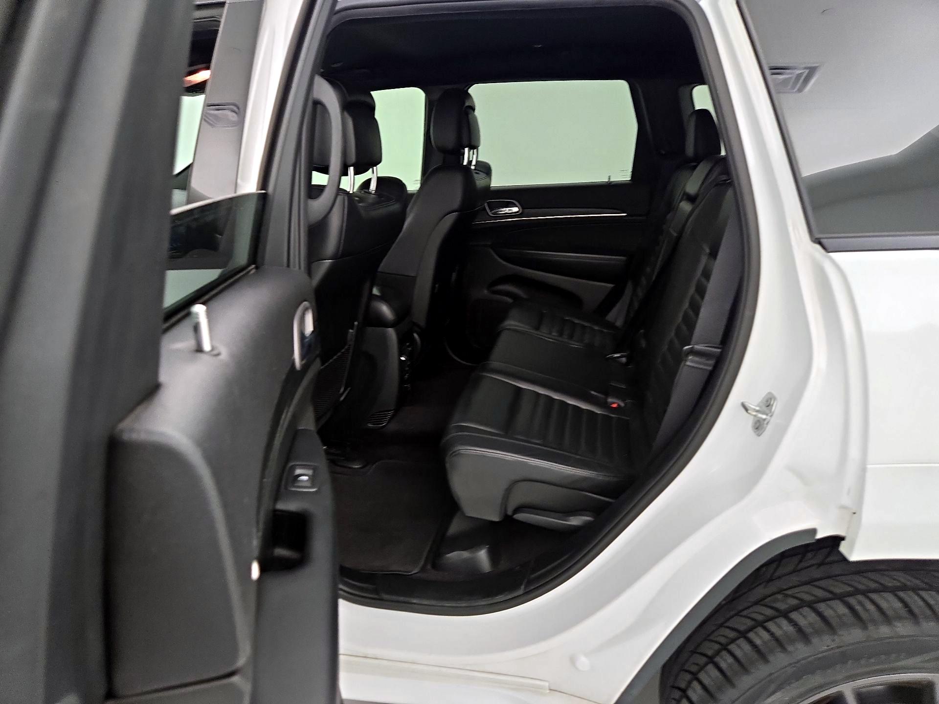 Thumbnail: 2019 Jeep Grand Cherokee - 20