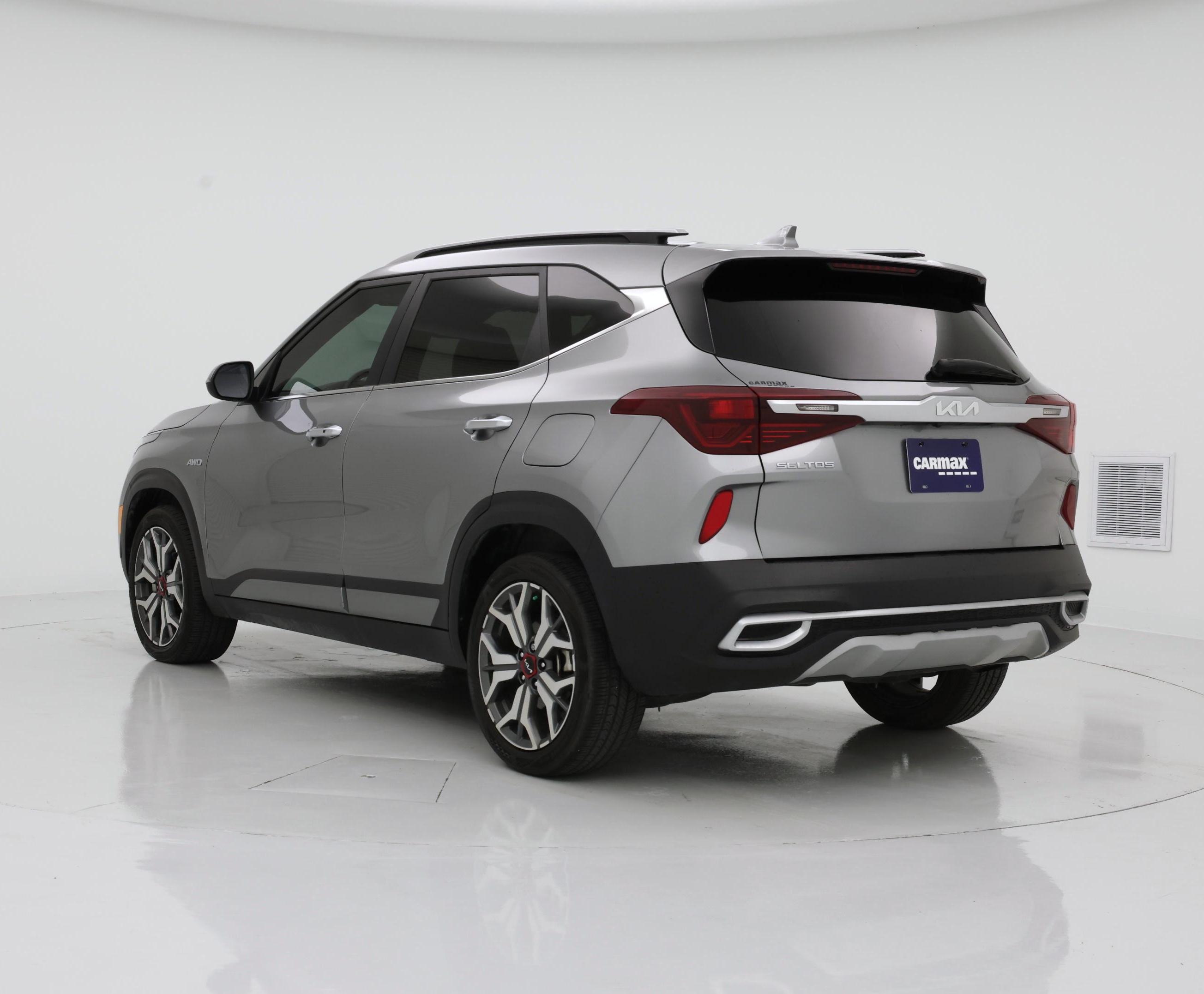Thumbnail: 2023 Kia Seltos - 2