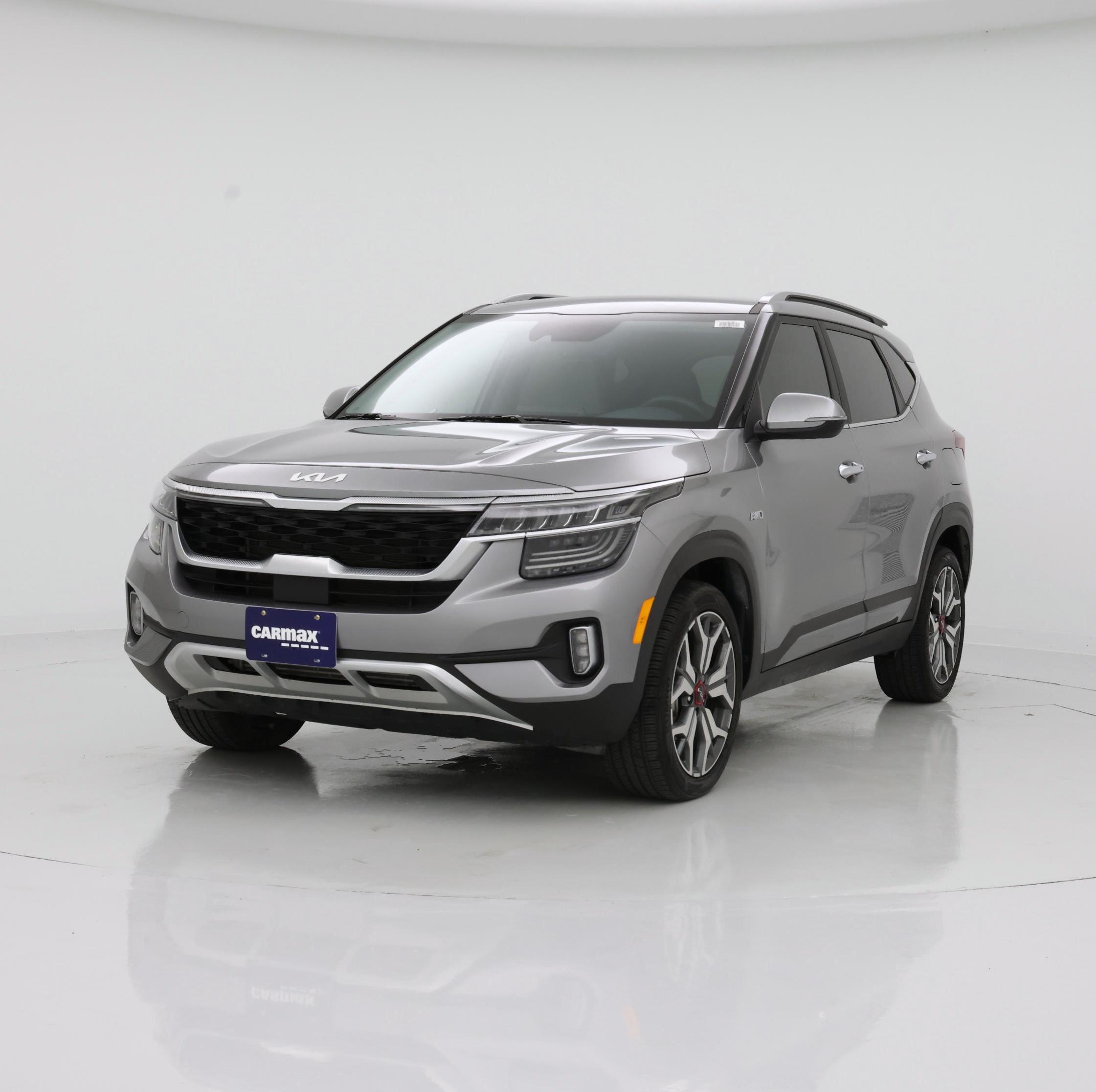Thumbnail: 2023 Kia Seltos - 4