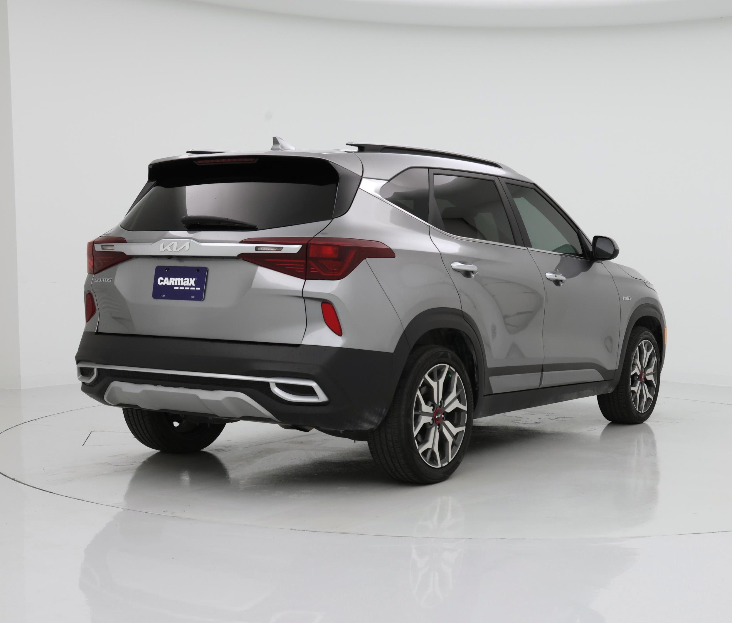 Thumbnail: 2023 Kia Seltos - 8