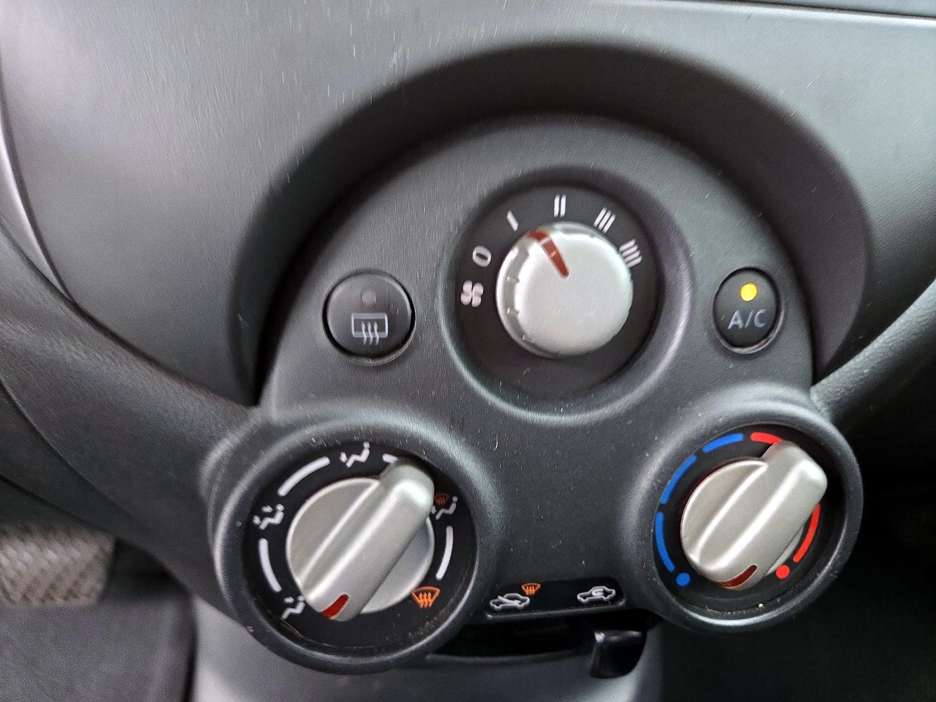 Thumbnail: 2013 Nissan Versa - 15