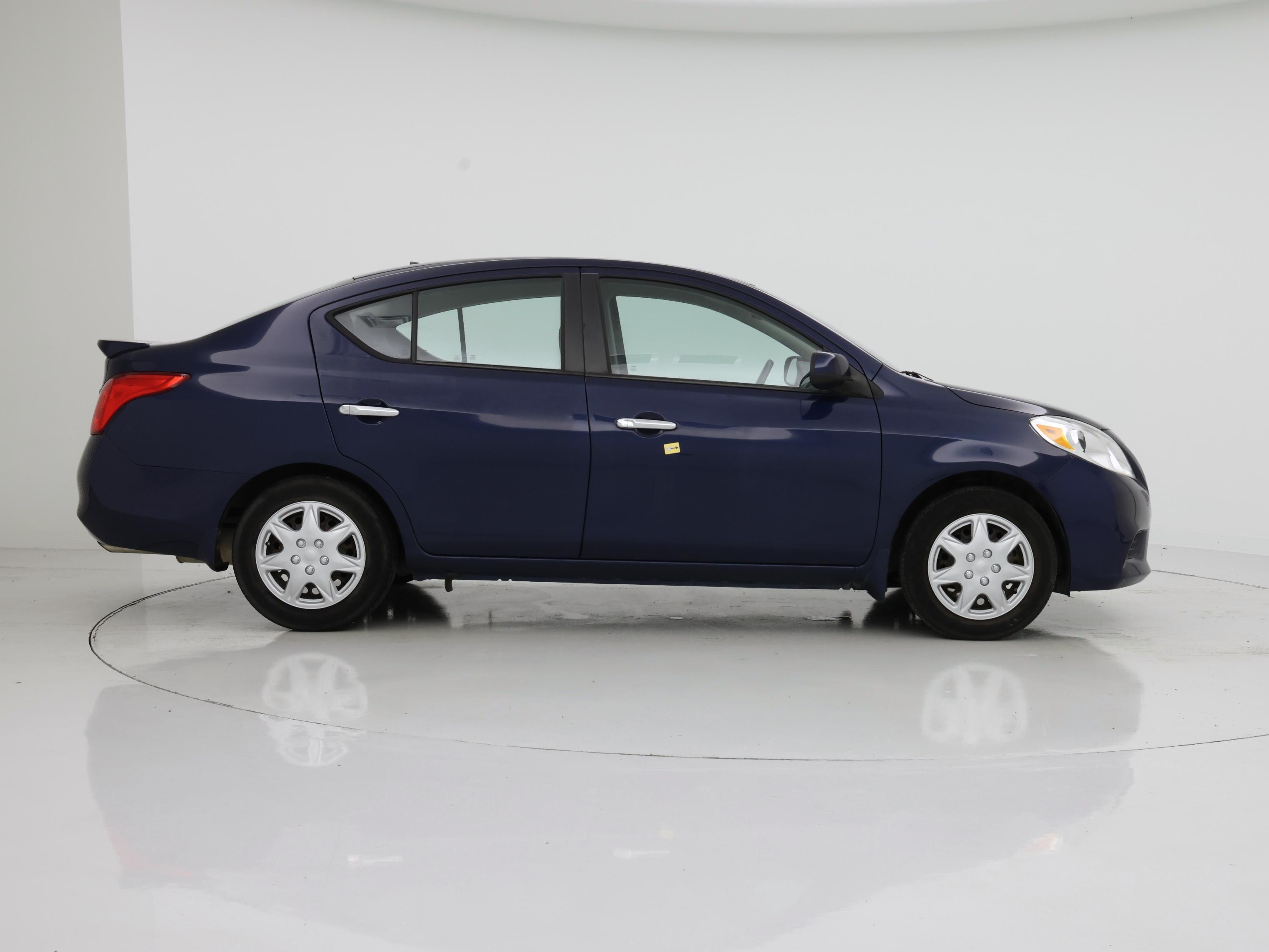 Thumbnail: 2013 Nissan Versa - 7