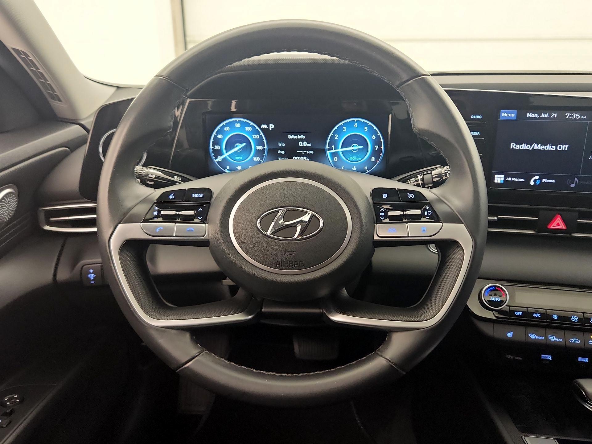 Thumbnail: 2022 Hyundai Elantra - 10