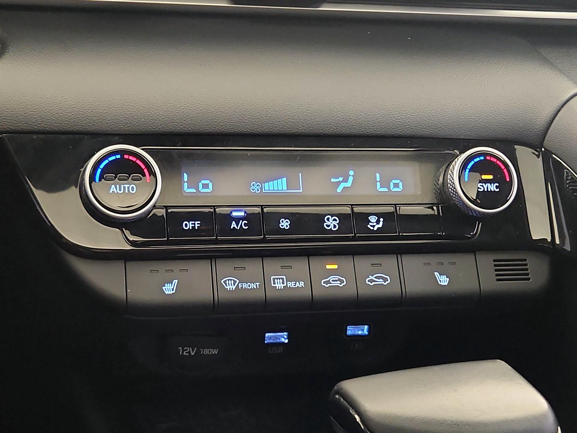 Thumbnail: 2022 Hyundai Elantra - 16