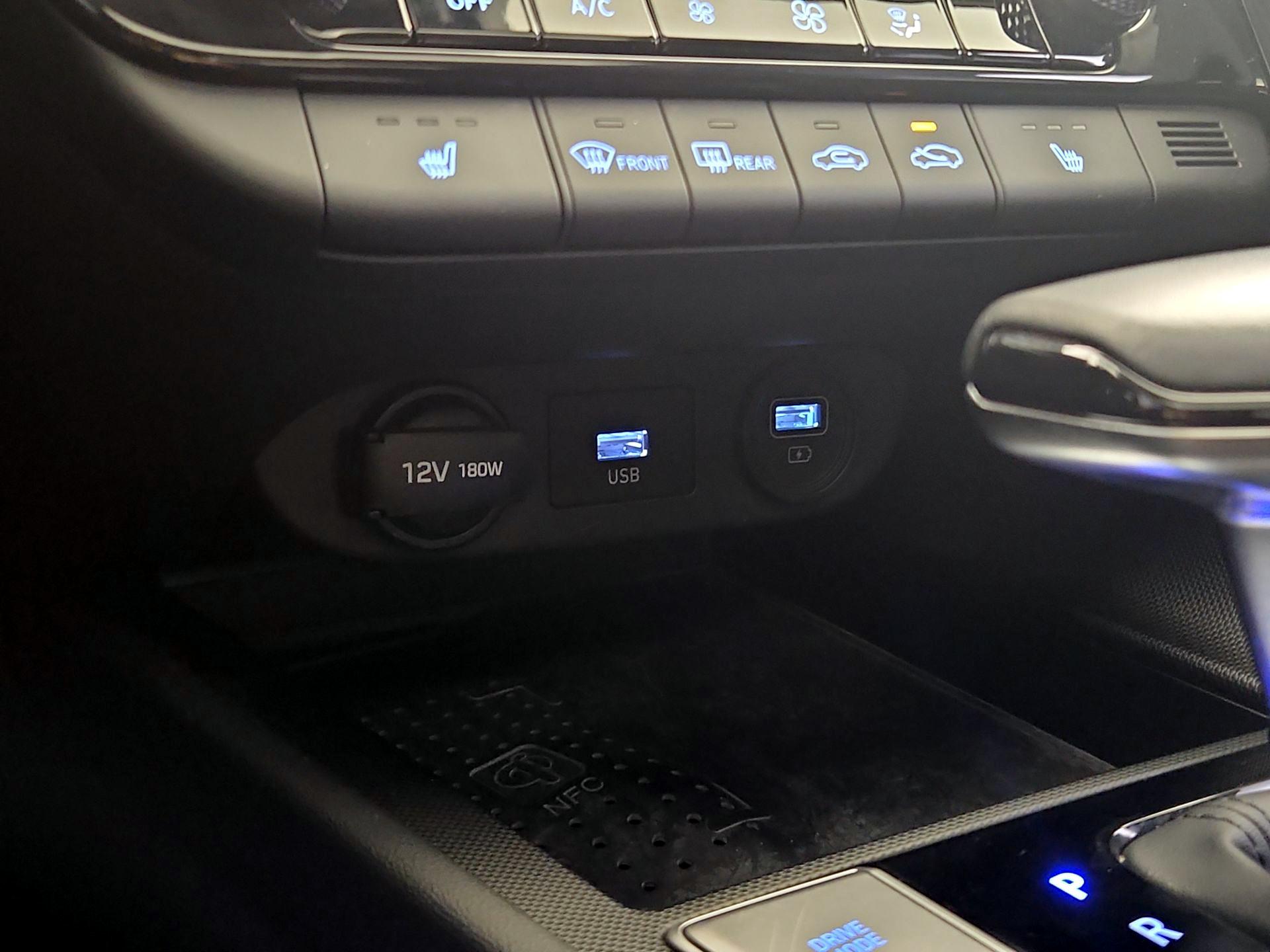 Thumbnail: 2022 Hyundai Elantra - 18