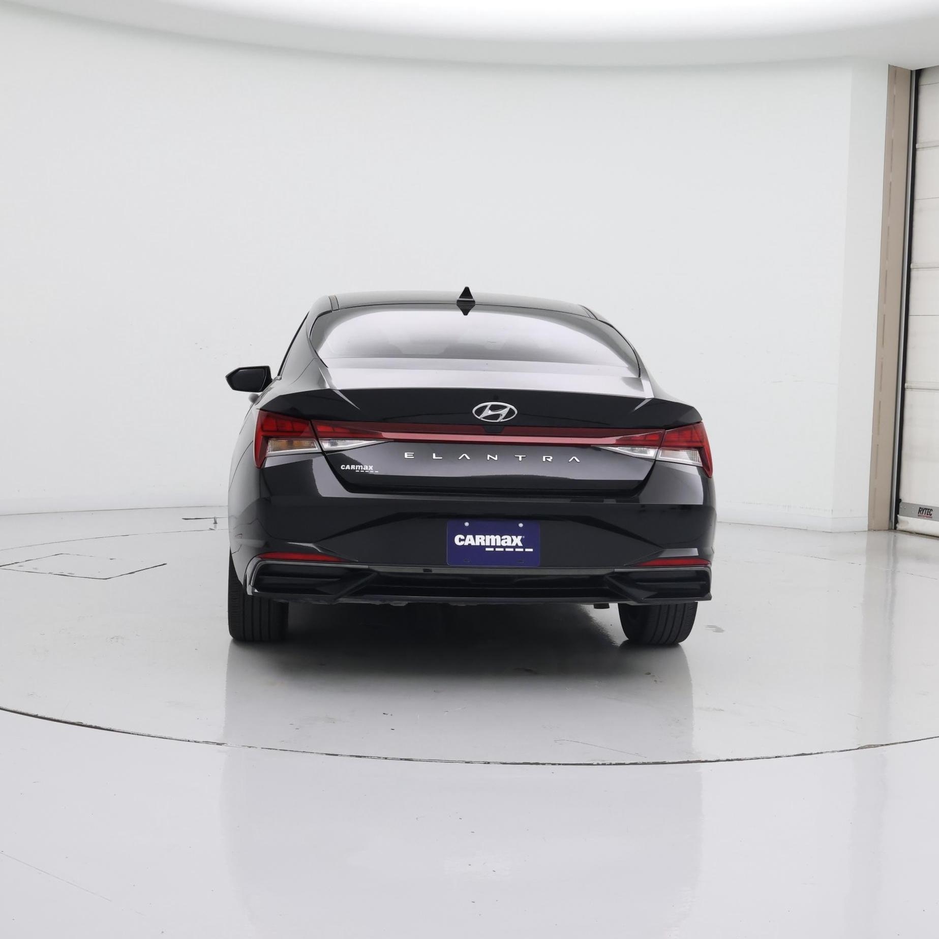 Thumbnail: 2022 Hyundai Elantra - 6