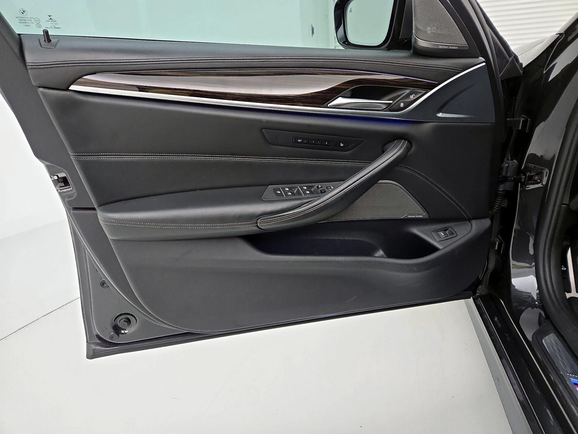 Thumbnail: 2018 BMW 5 Series - 12