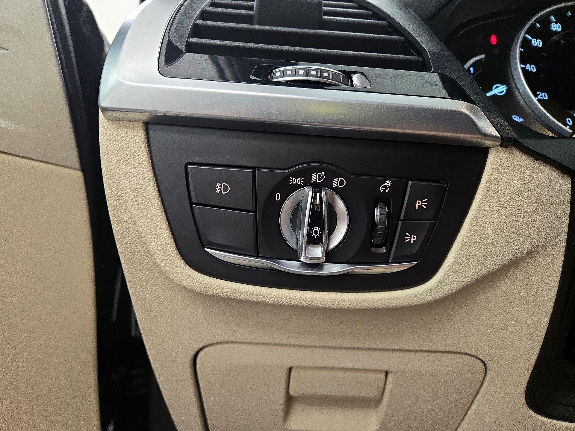 Thumbnail: 2019 BMW X3 - 13