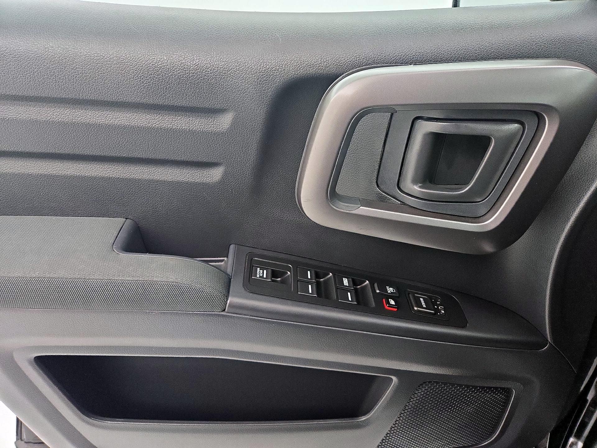 Thumbnail: 2013 Honda Ridgeline - 12