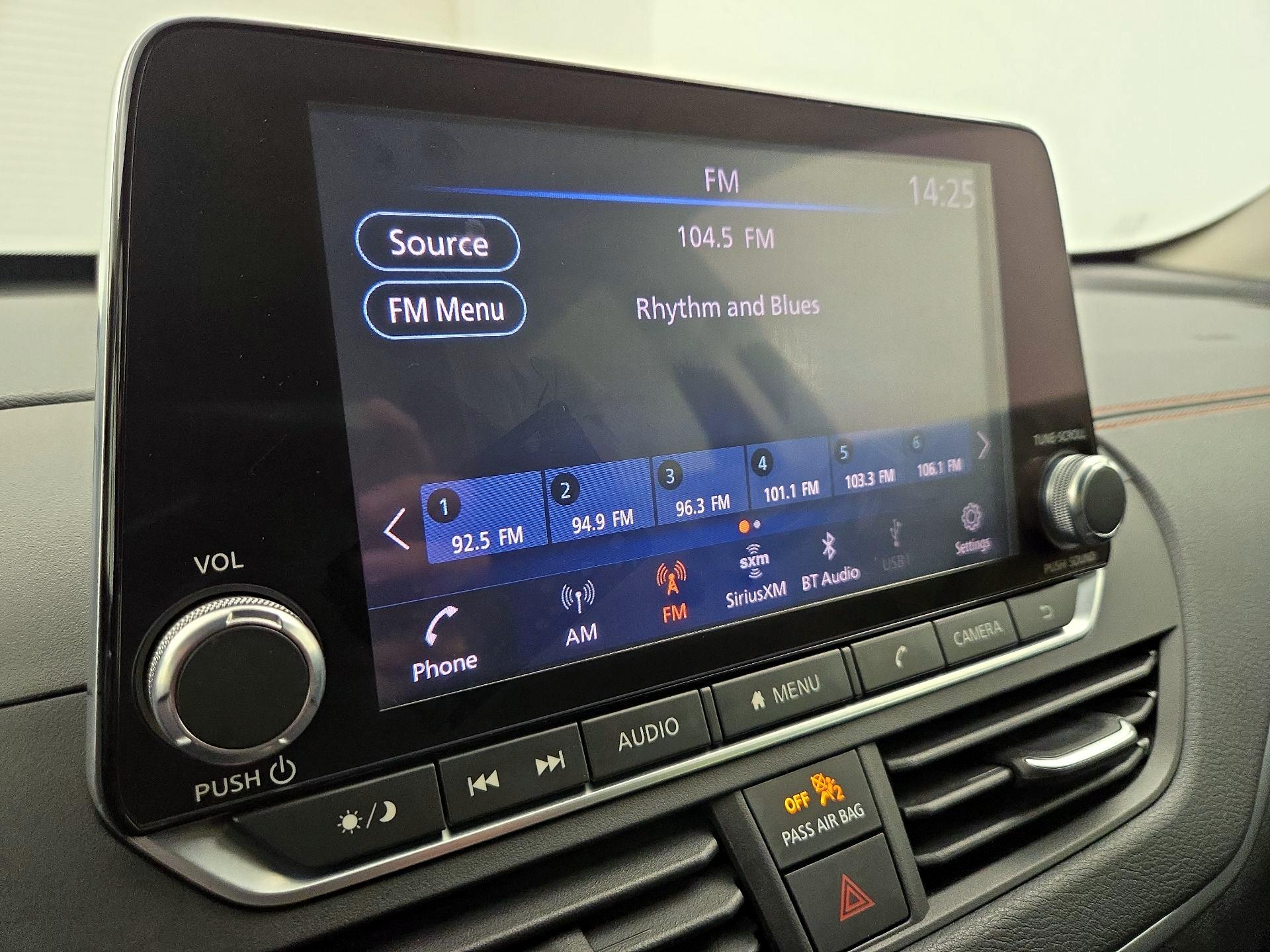 Thumbnail: 2019 Nissan Altima - 15