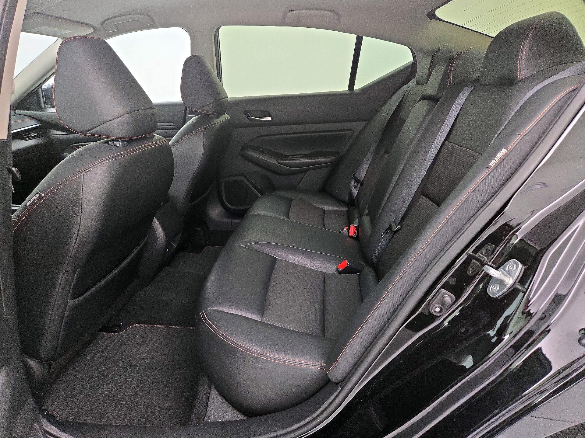 Thumbnail: 2019 Nissan Altima - 19