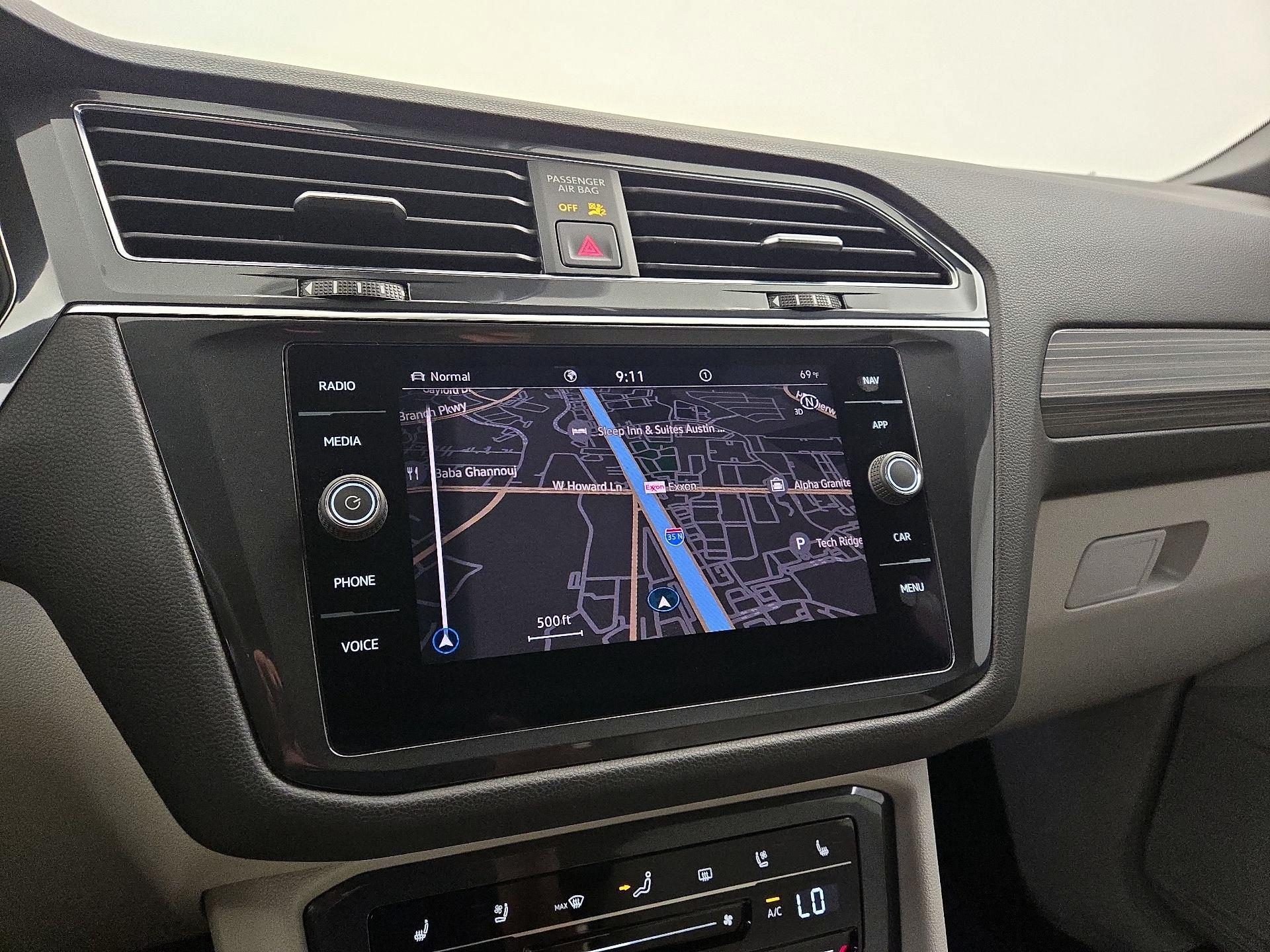 Thumbnail: 2022 Volkswagen Tiguan - 14