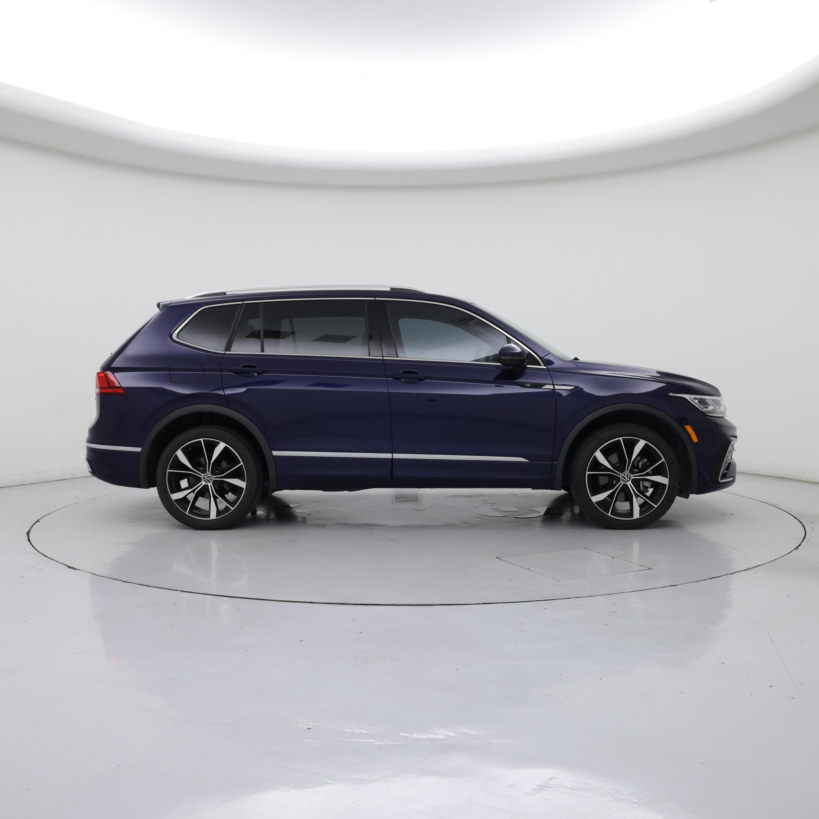 Thumbnail: 2022 Volkswagen Tiguan - 7