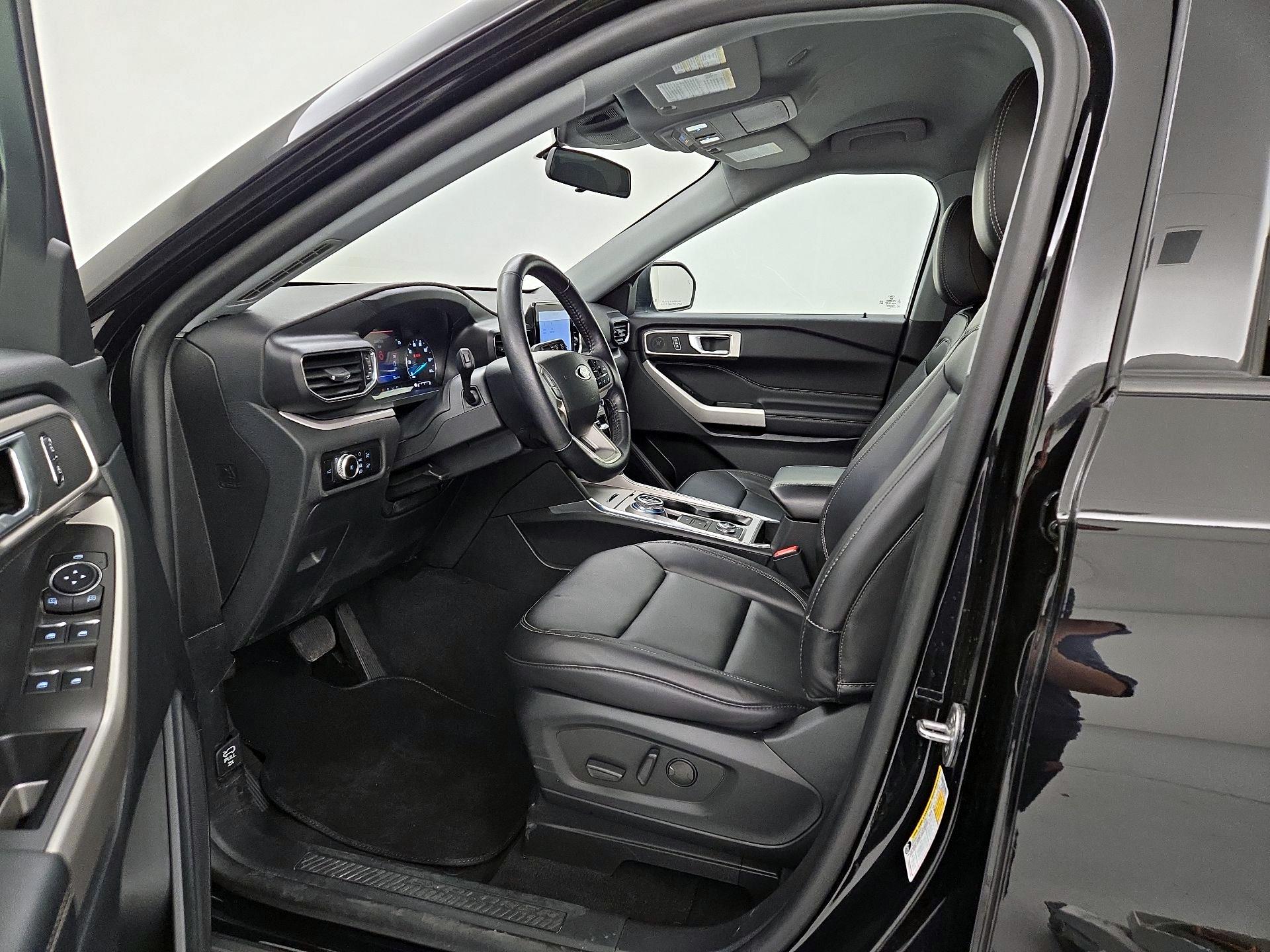 Thumbnail: 2023 Ford Explorer - 11