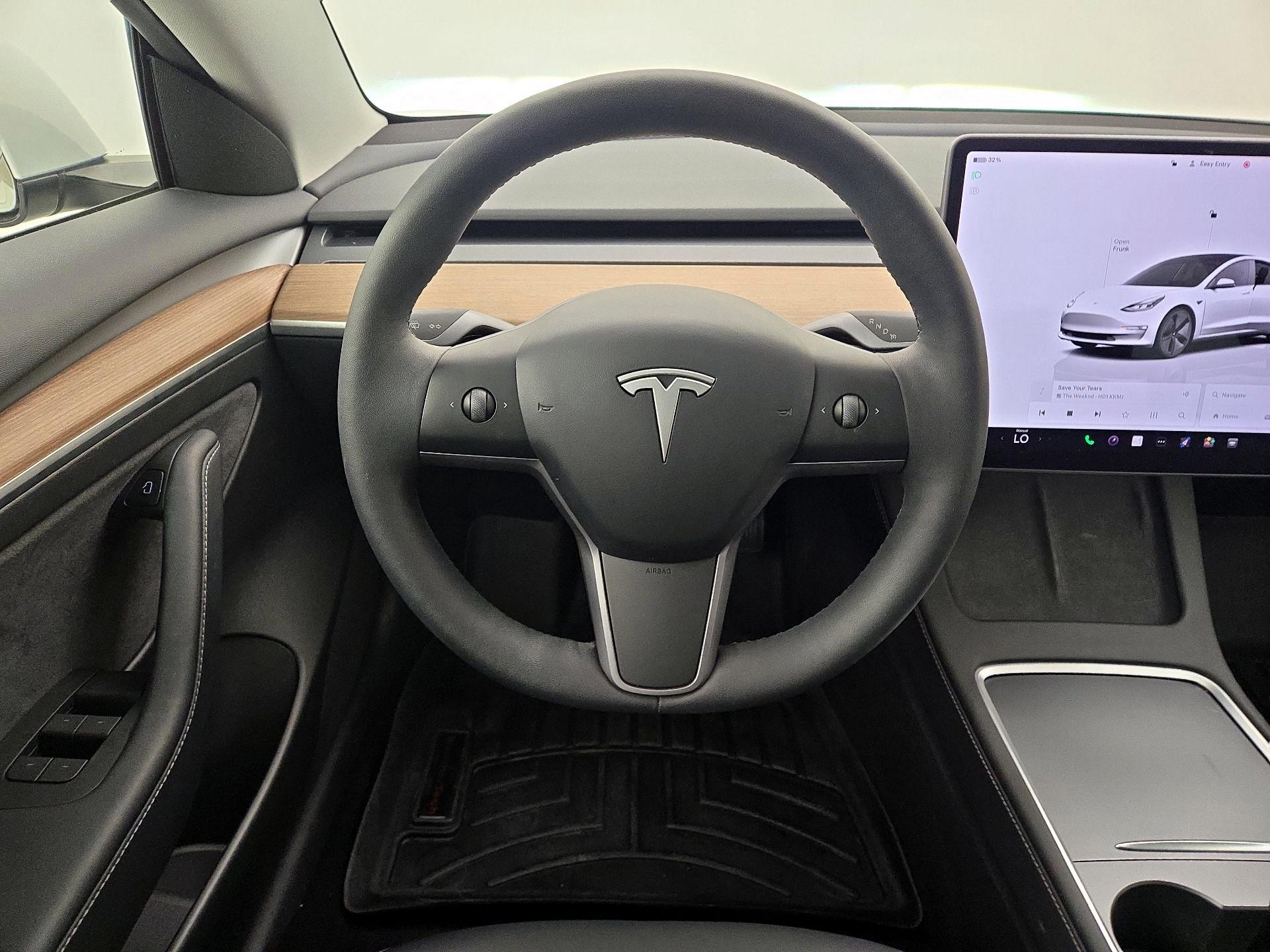 Thumbnail: 2023 Tesla Model 3 - 10