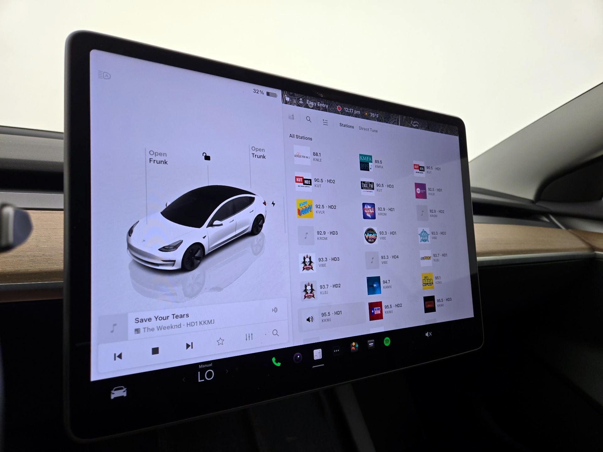 Thumbnail: 2023 Tesla Model 3 - 15