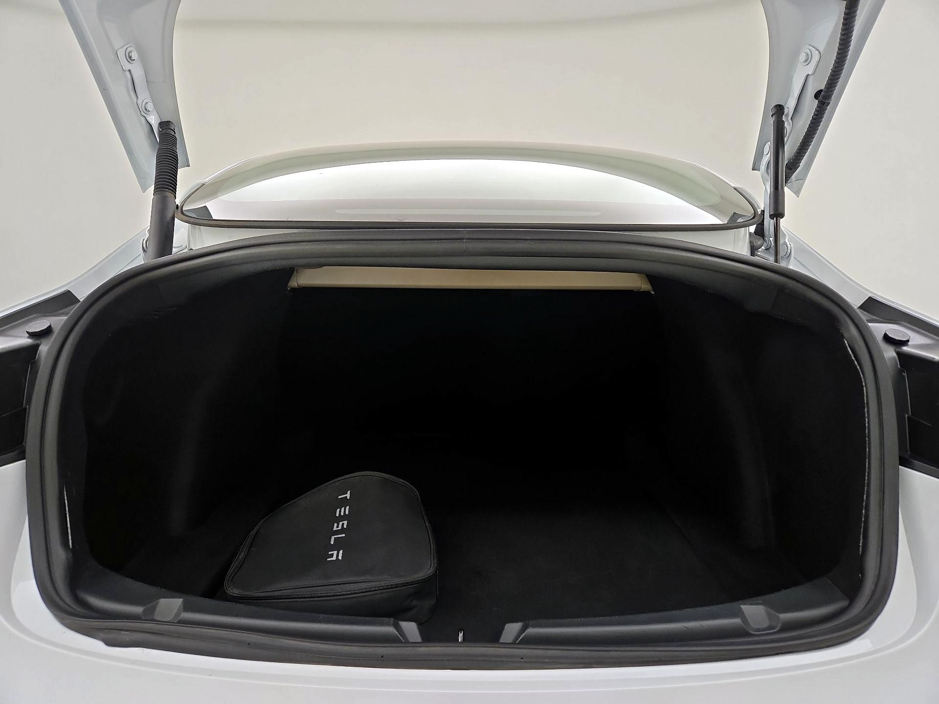 Thumbnail: 2023 Tesla Model 3 - 20
