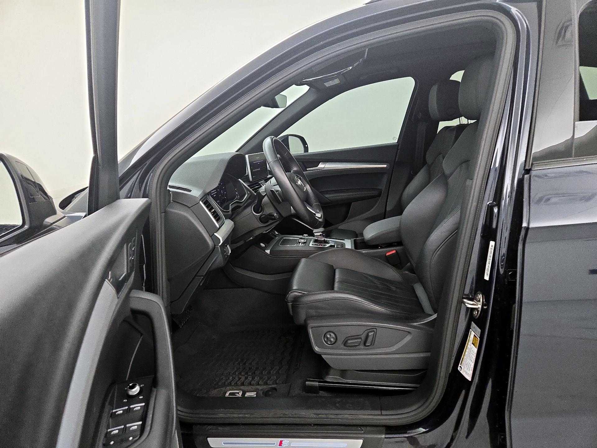 Thumbnail: 2020 Audi Q5 - 11