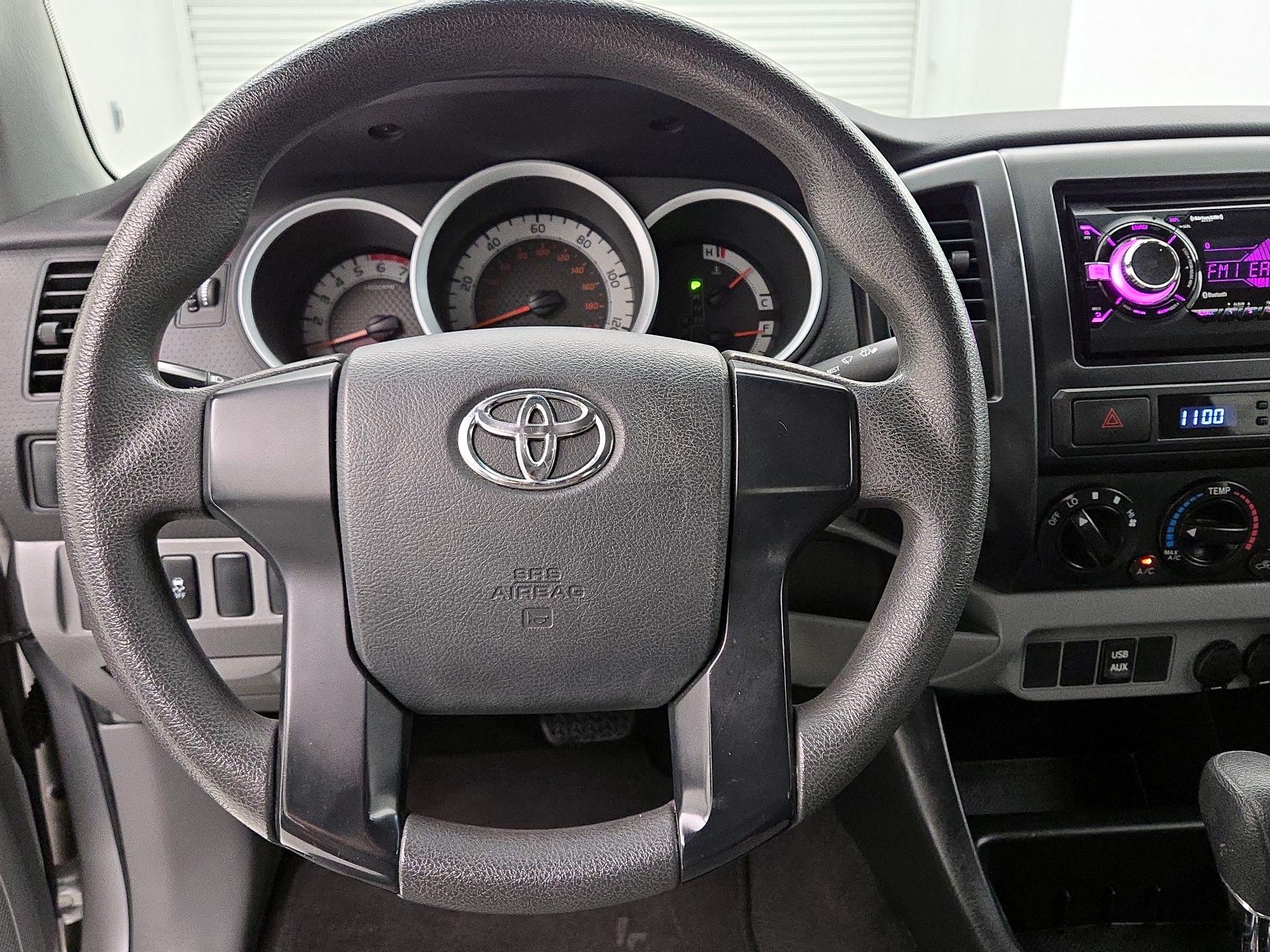 Thumbnail: 2013 Toyota Tacoma - 10